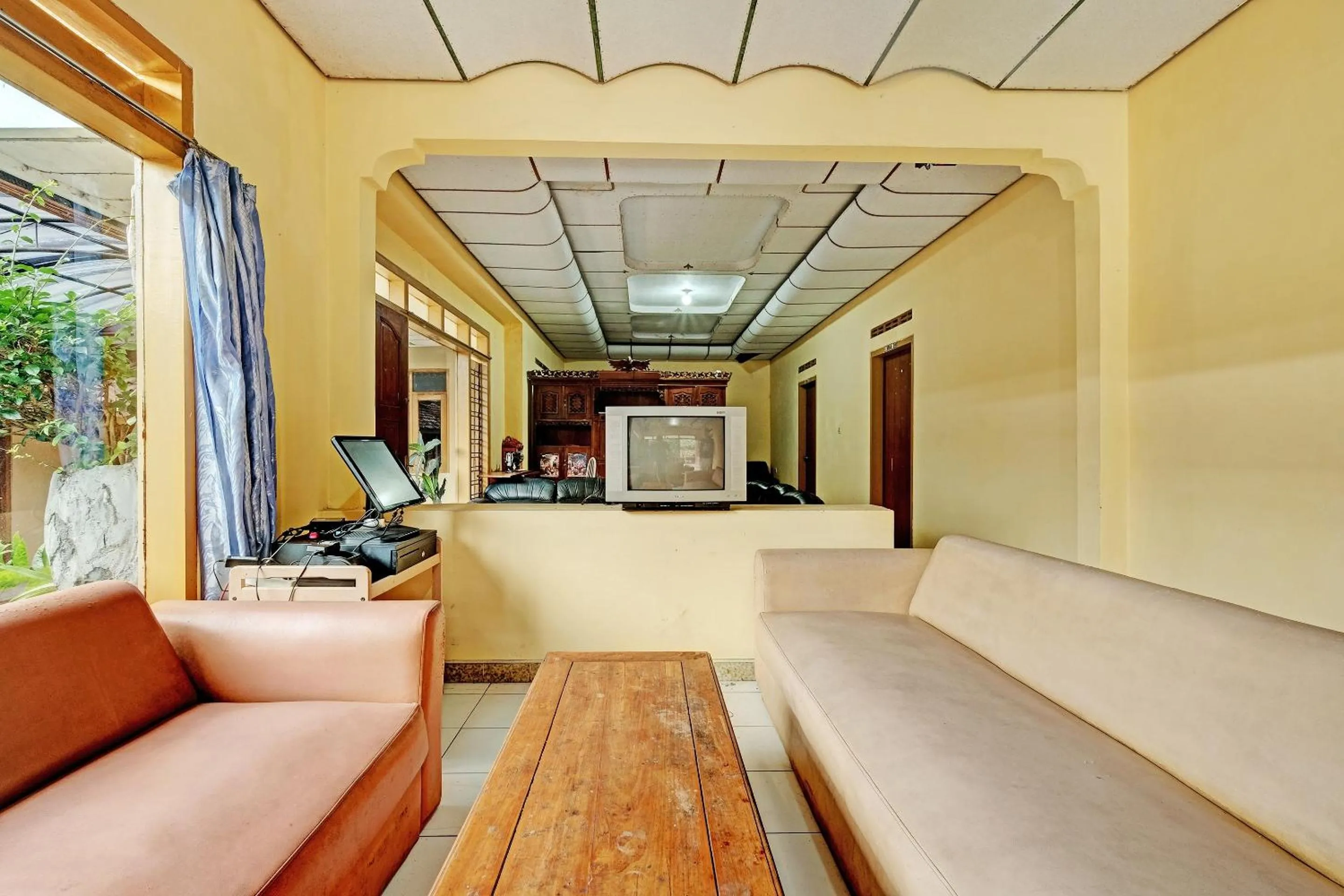 Lobby or reception in SPOT ON 92408 Hotel Renata 2