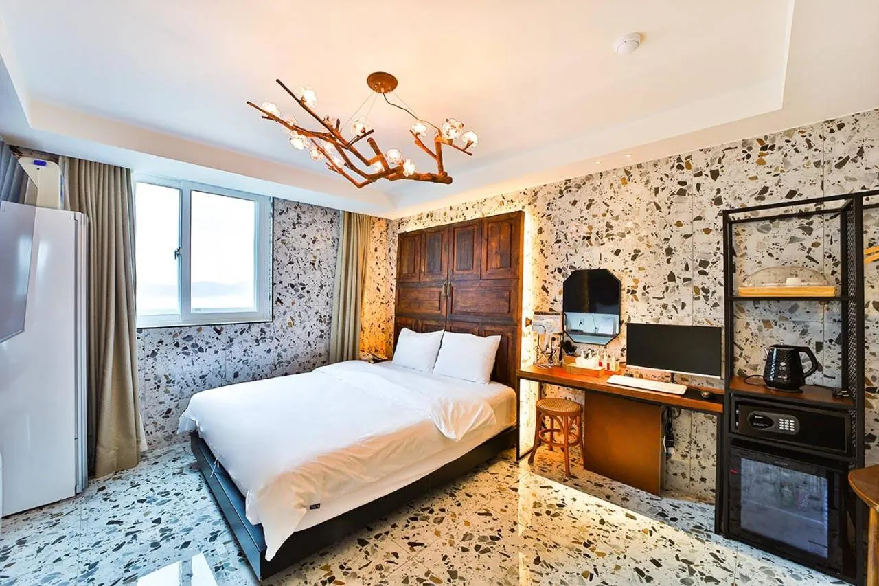 Bed in Hotel February Tongyeong Jukrim