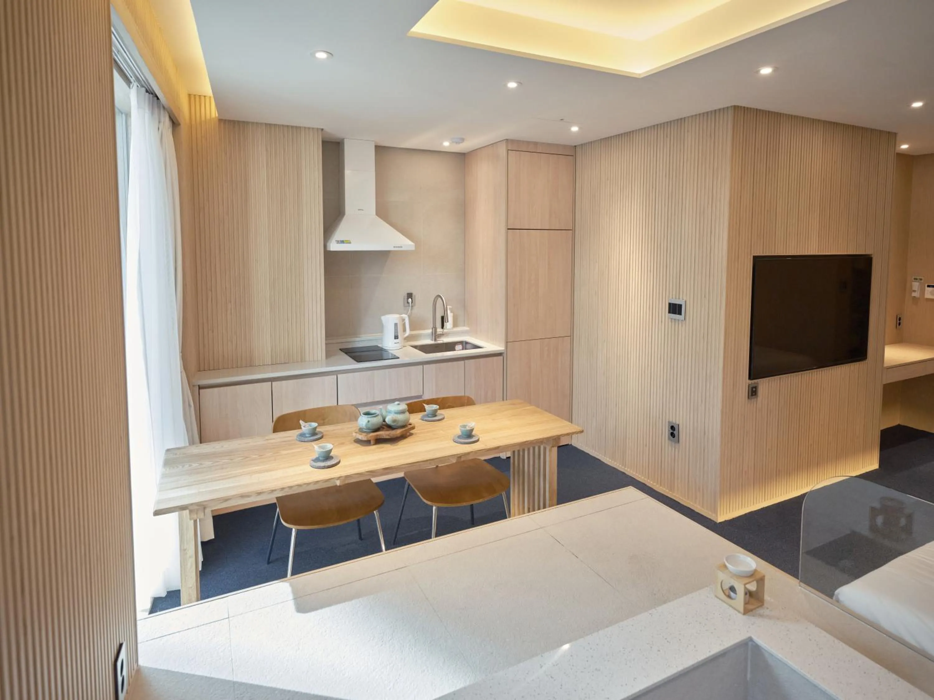 Living room in UH Suite Seoul Square