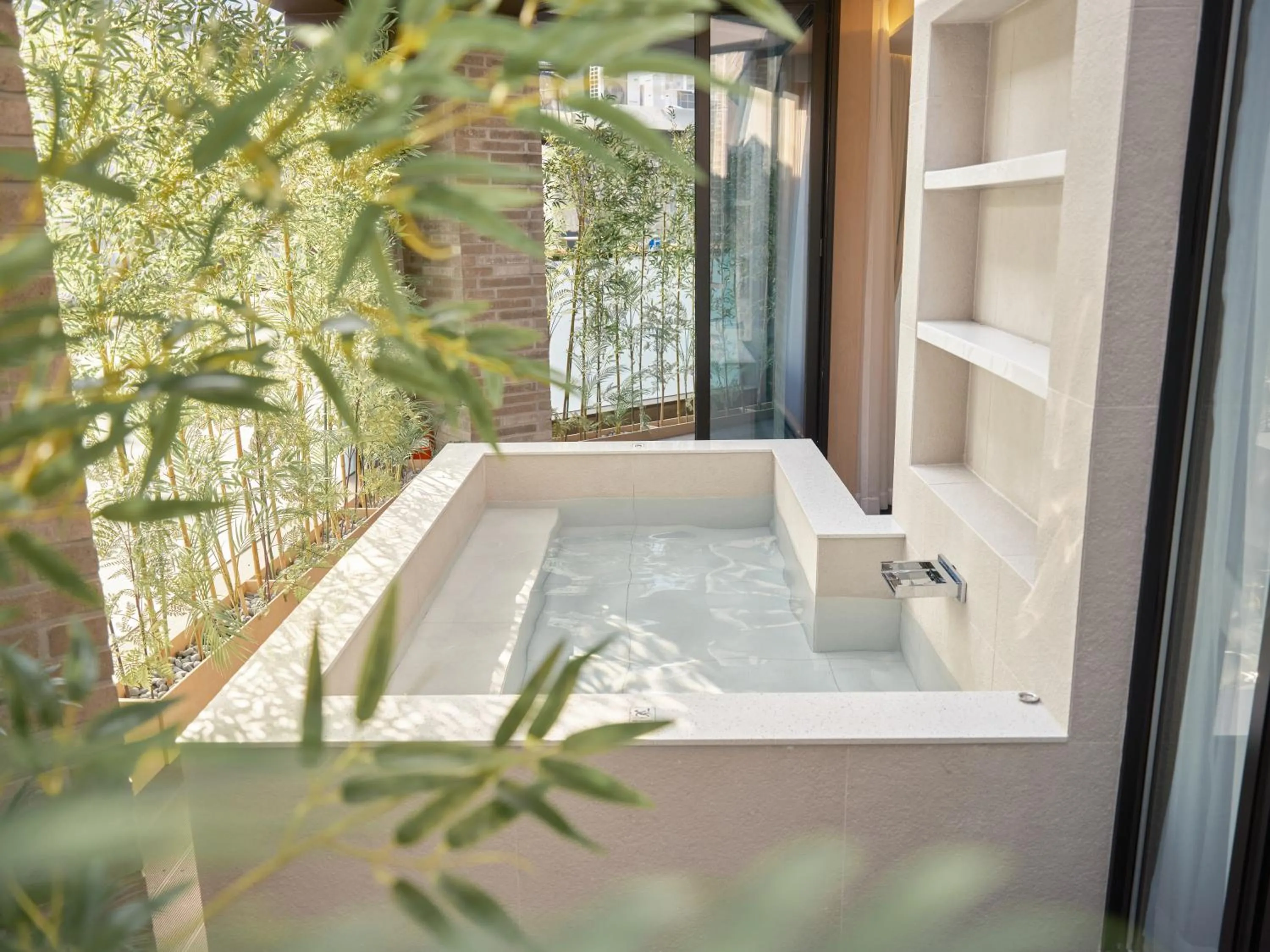 Spa and wellness centre/facilities in UH Suite Seoul Square