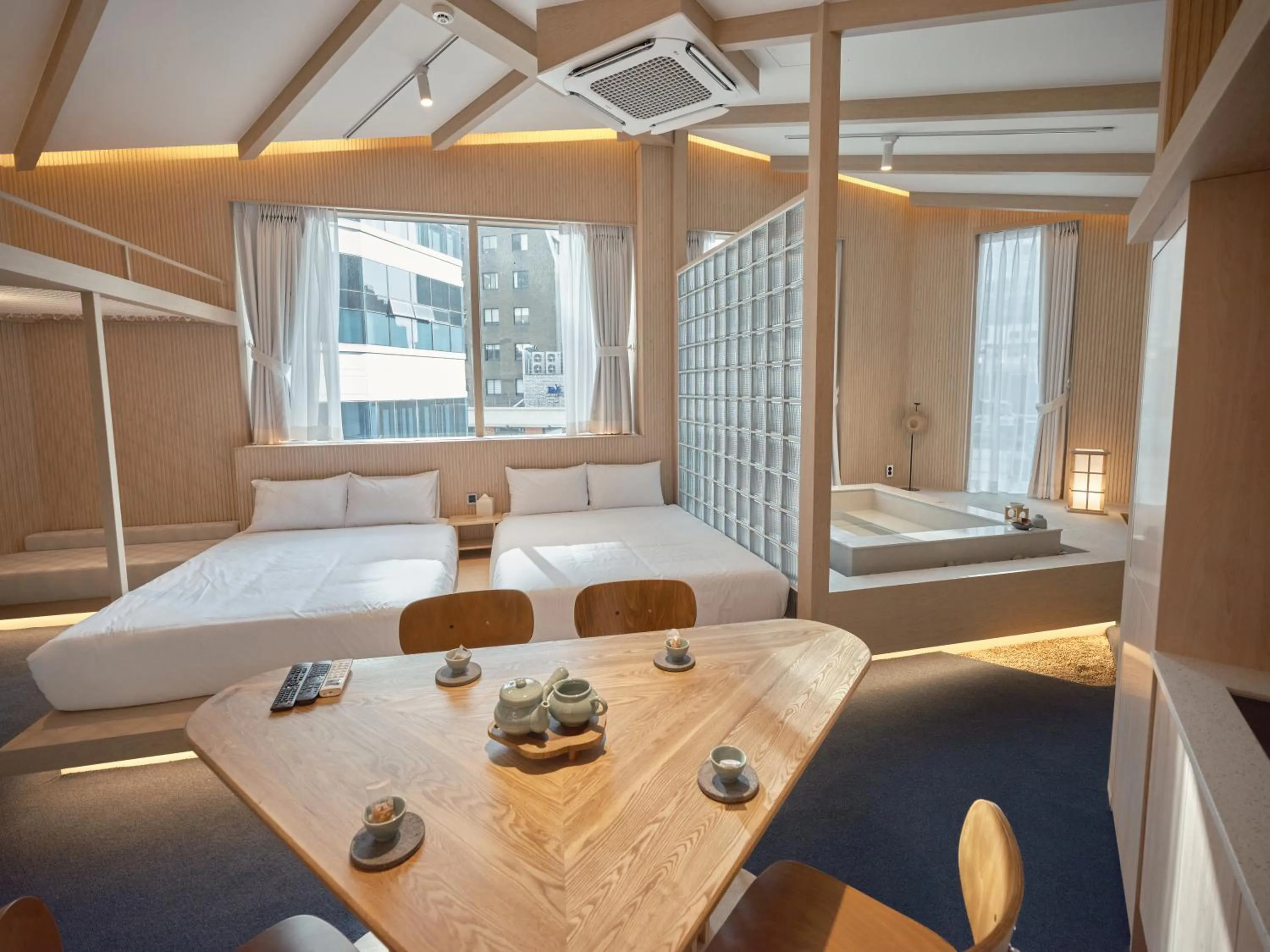 Bedroom, Bed in UH Suite Seoul Square