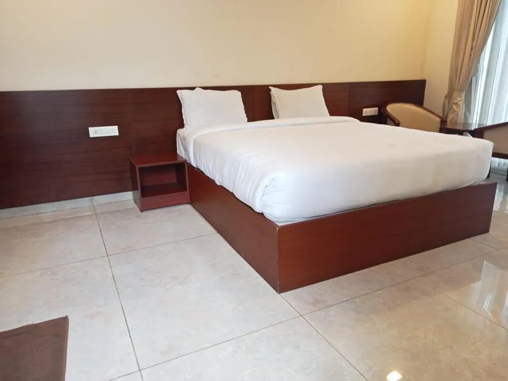 Bed in CLIFFVIEW RESORT