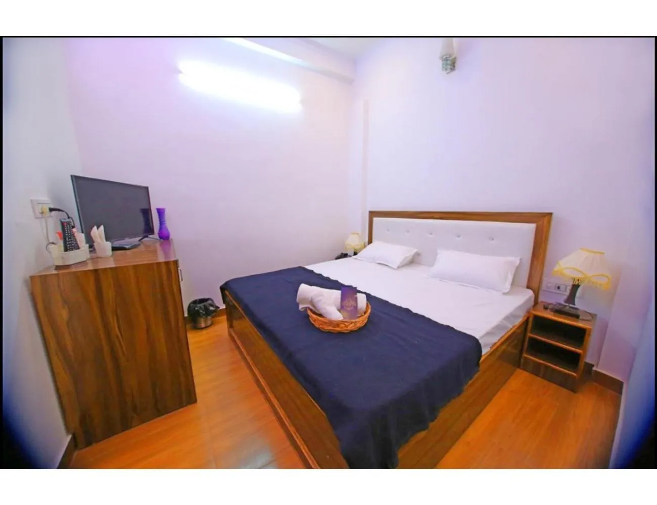 Bed in Osaka Taj Hotel, Agra