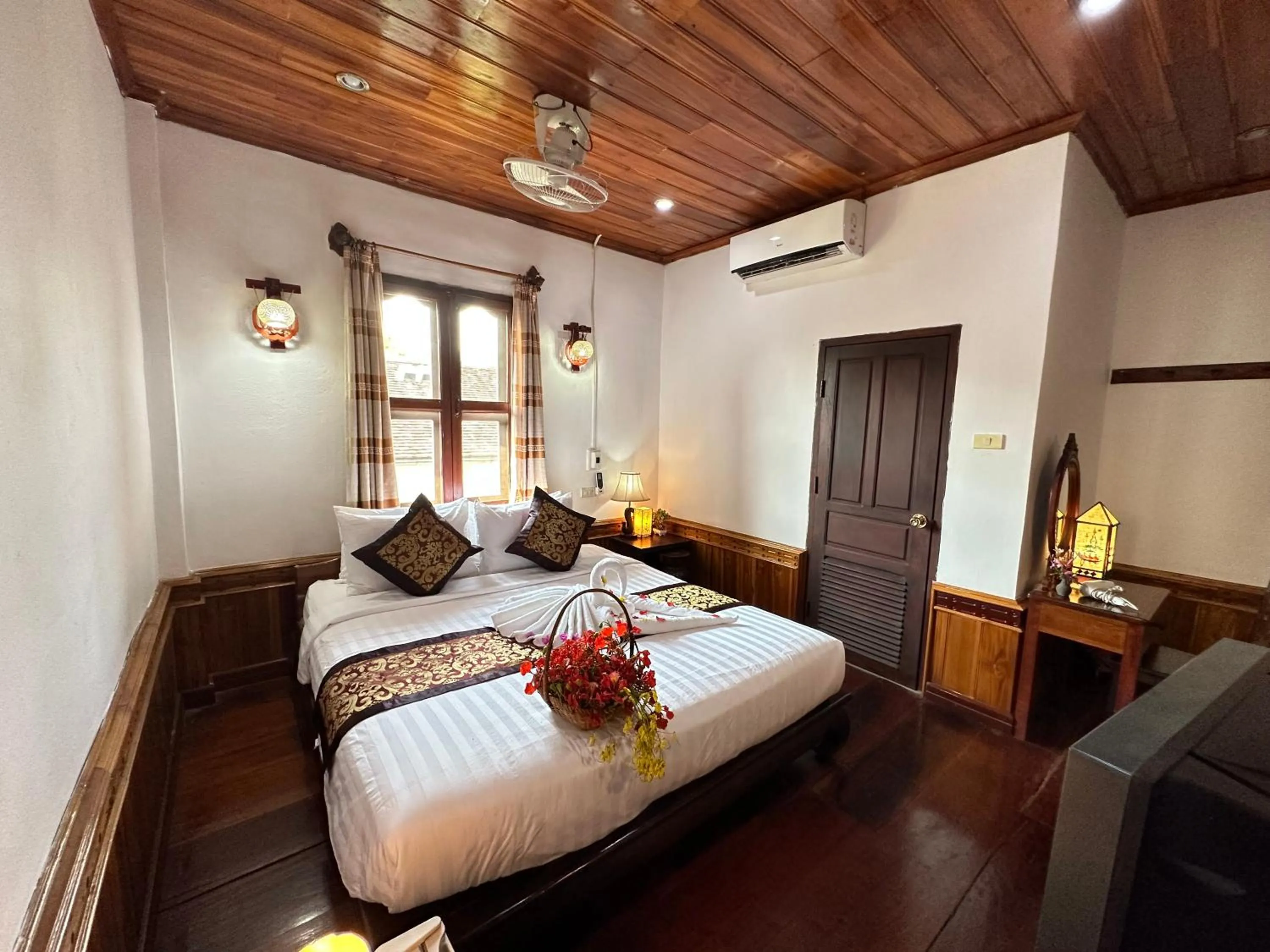 Bed in Villa Thida Mekong Riverside