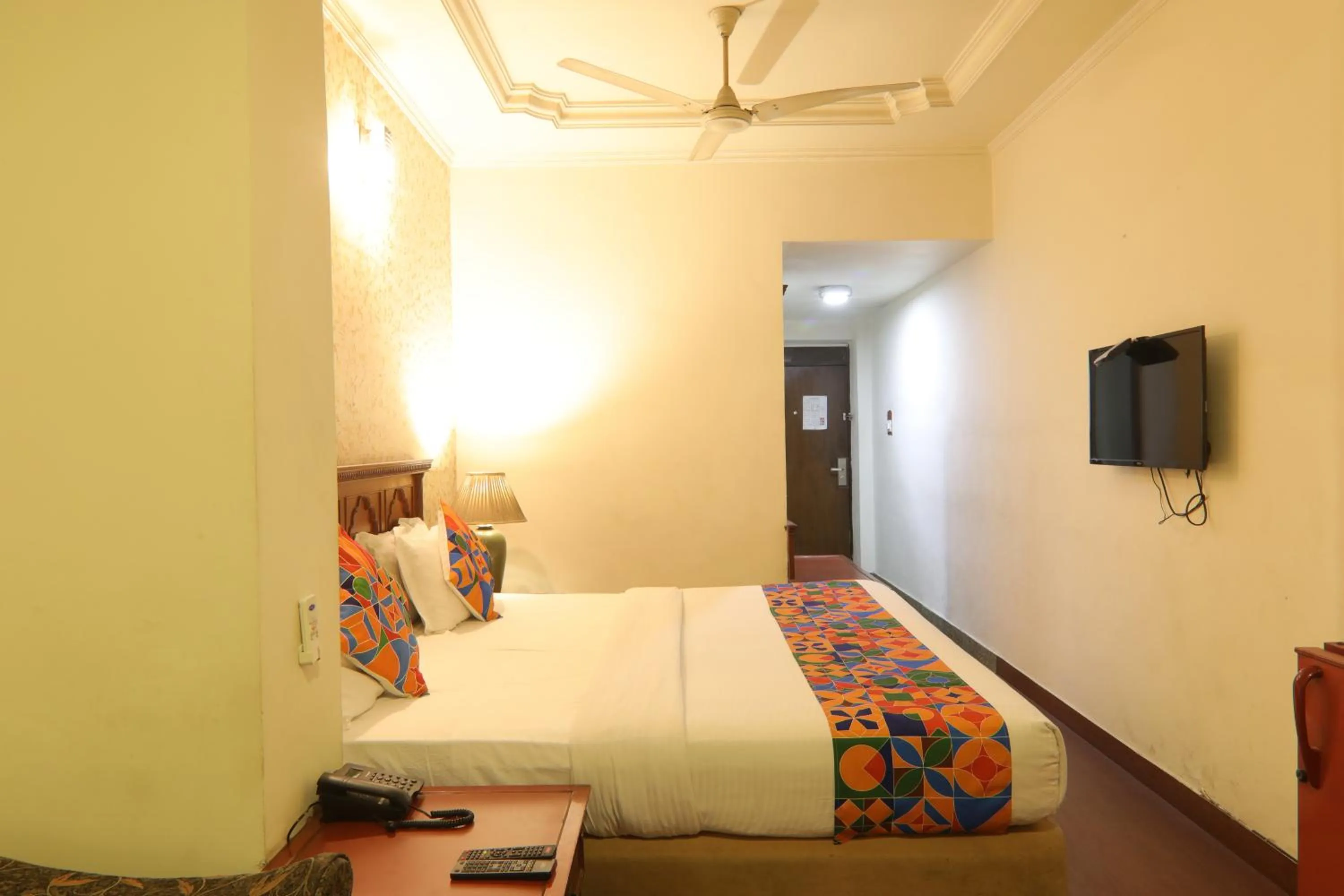 Bedroom, Bed in Hotel Mohan