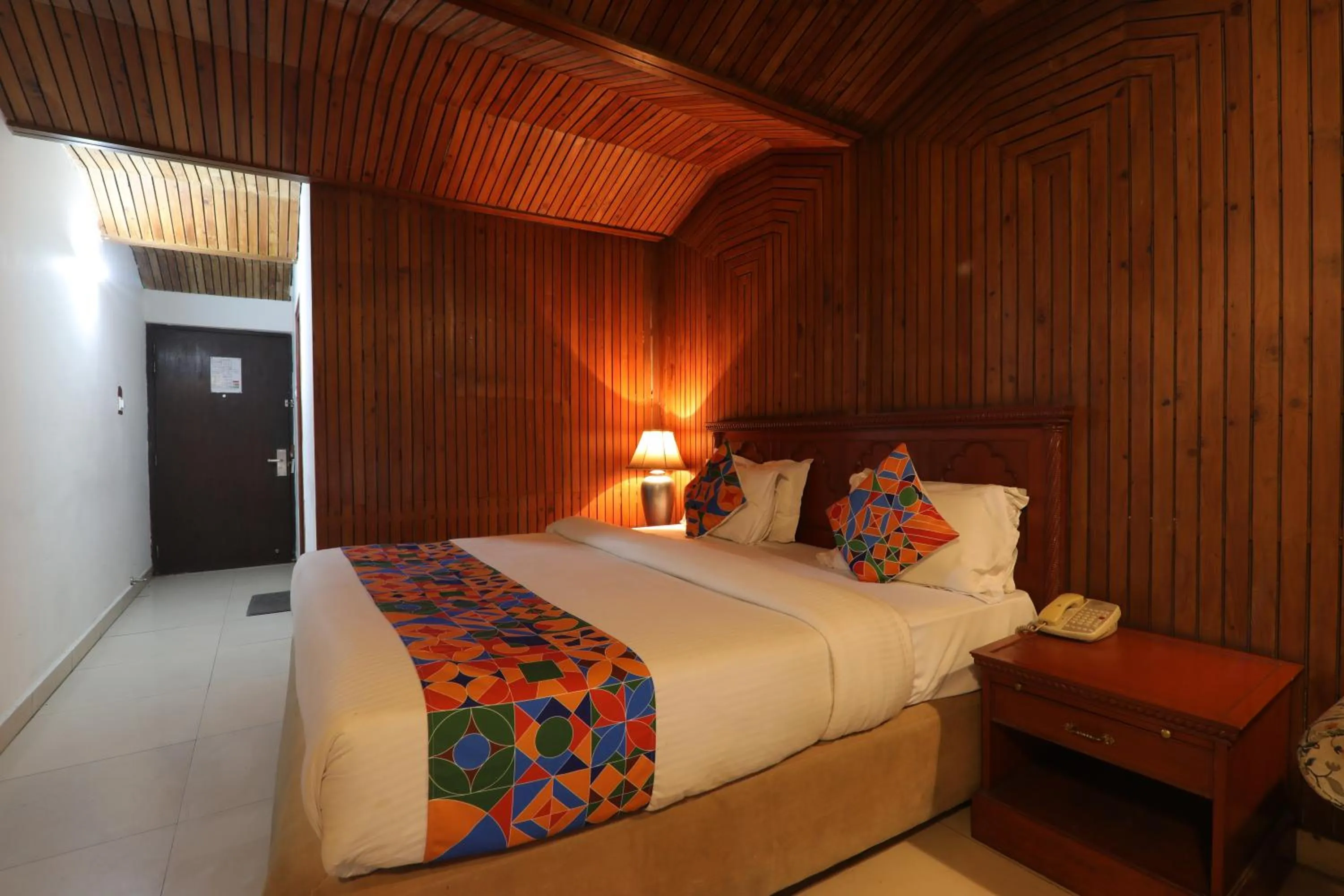 Bedroom, Bed in Hotel Mohan