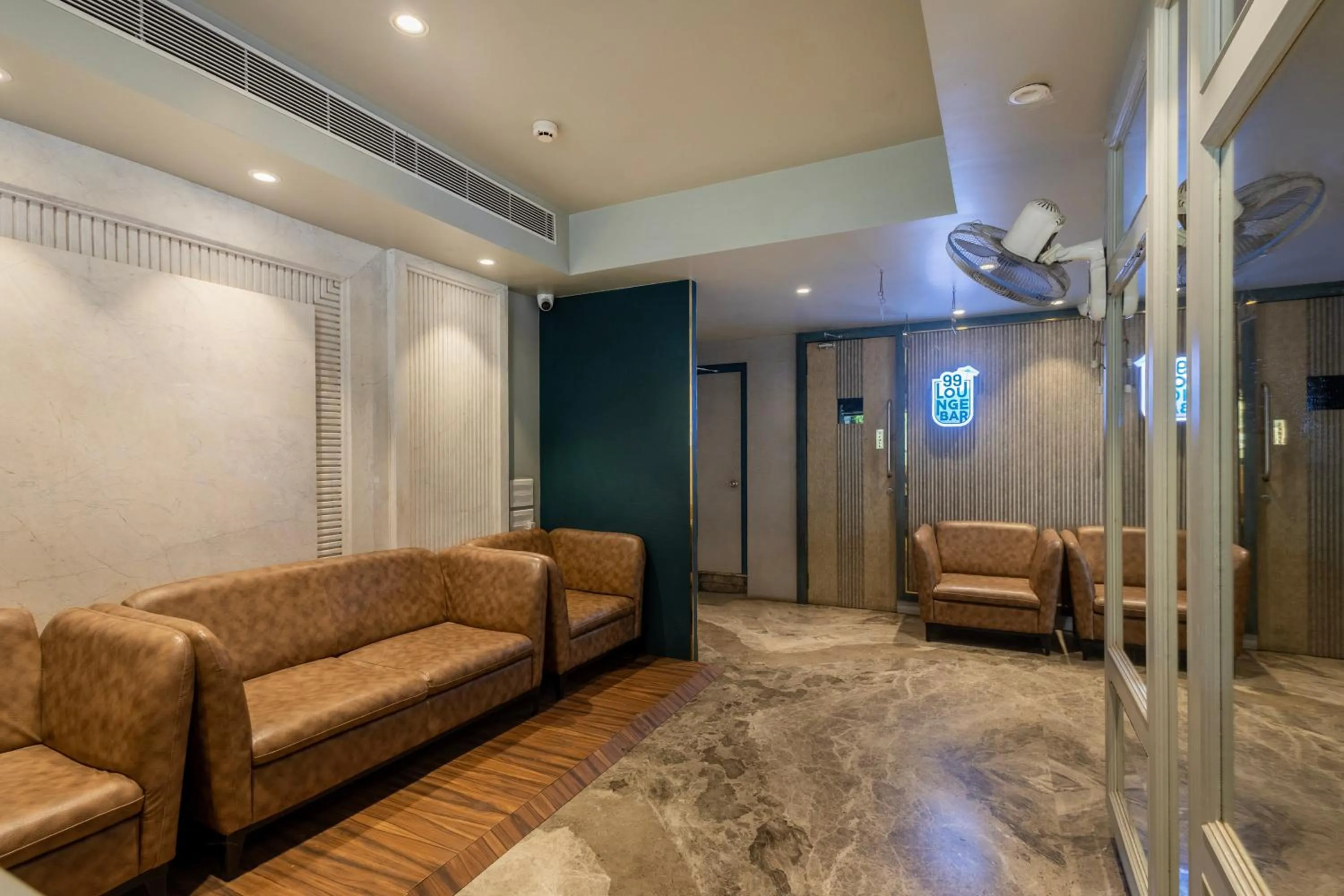 Seating area in Treebo Premium Twin Star