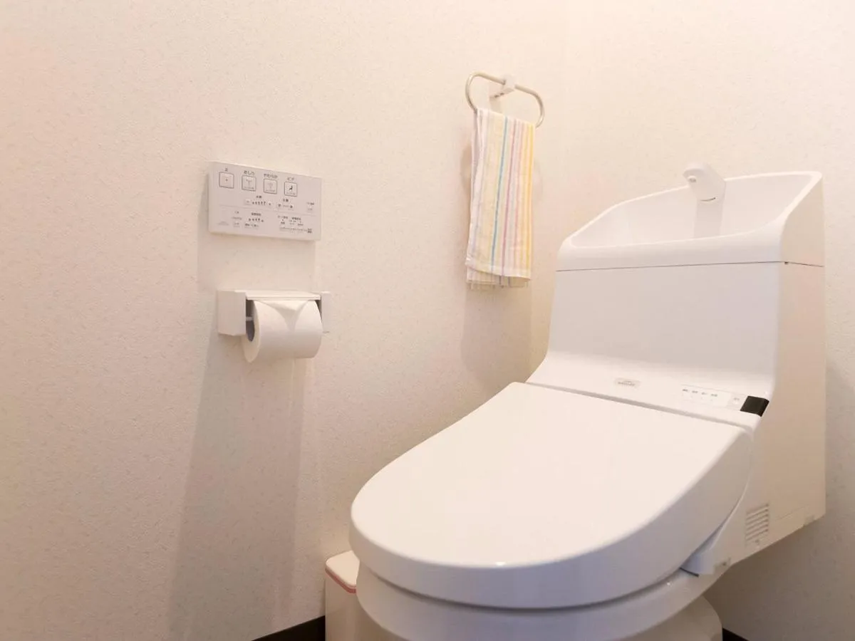 Toilet in Osaka Namba Hostel MIYABI