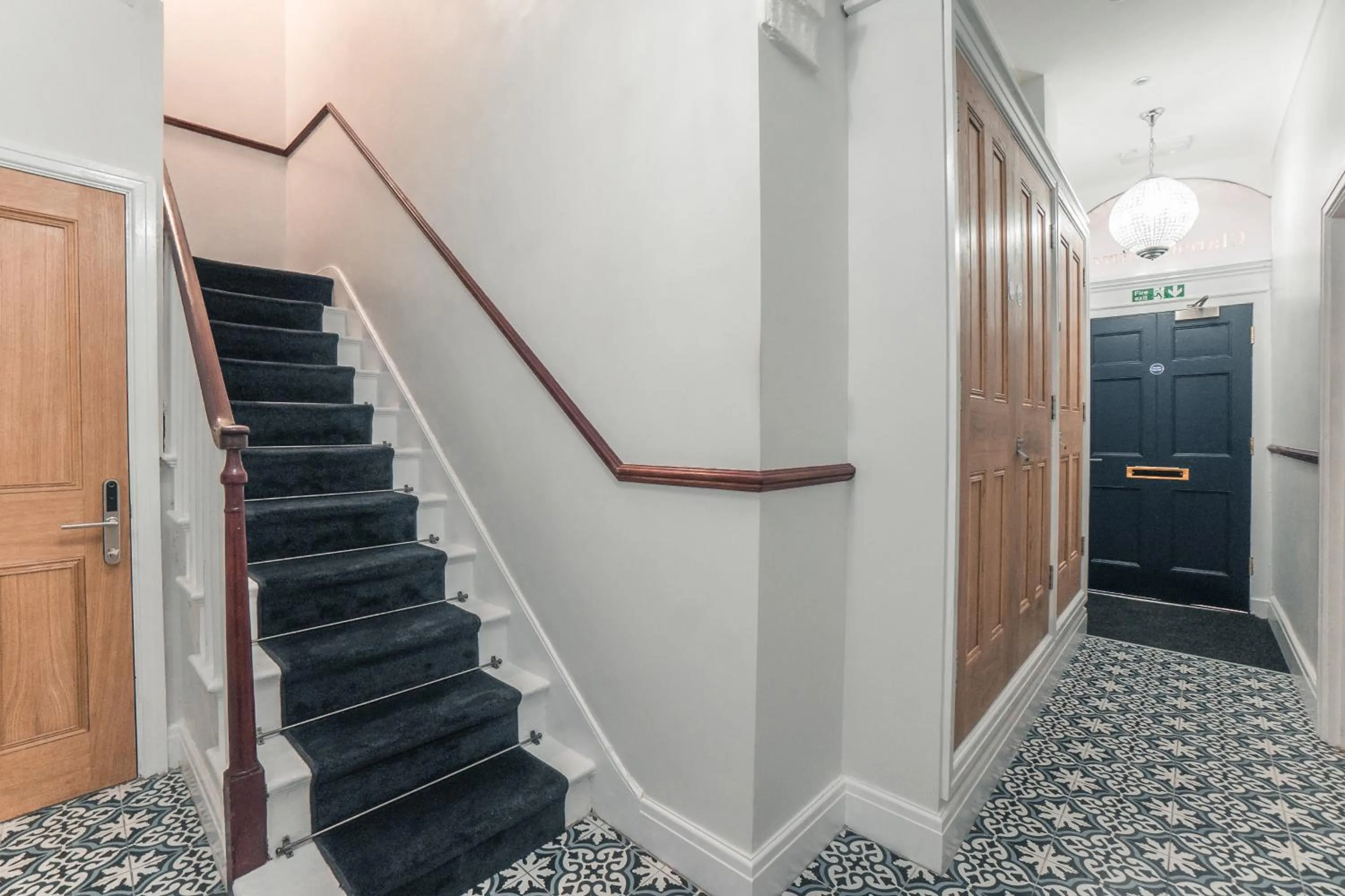 Facade/entrance in Clarence Street Town House