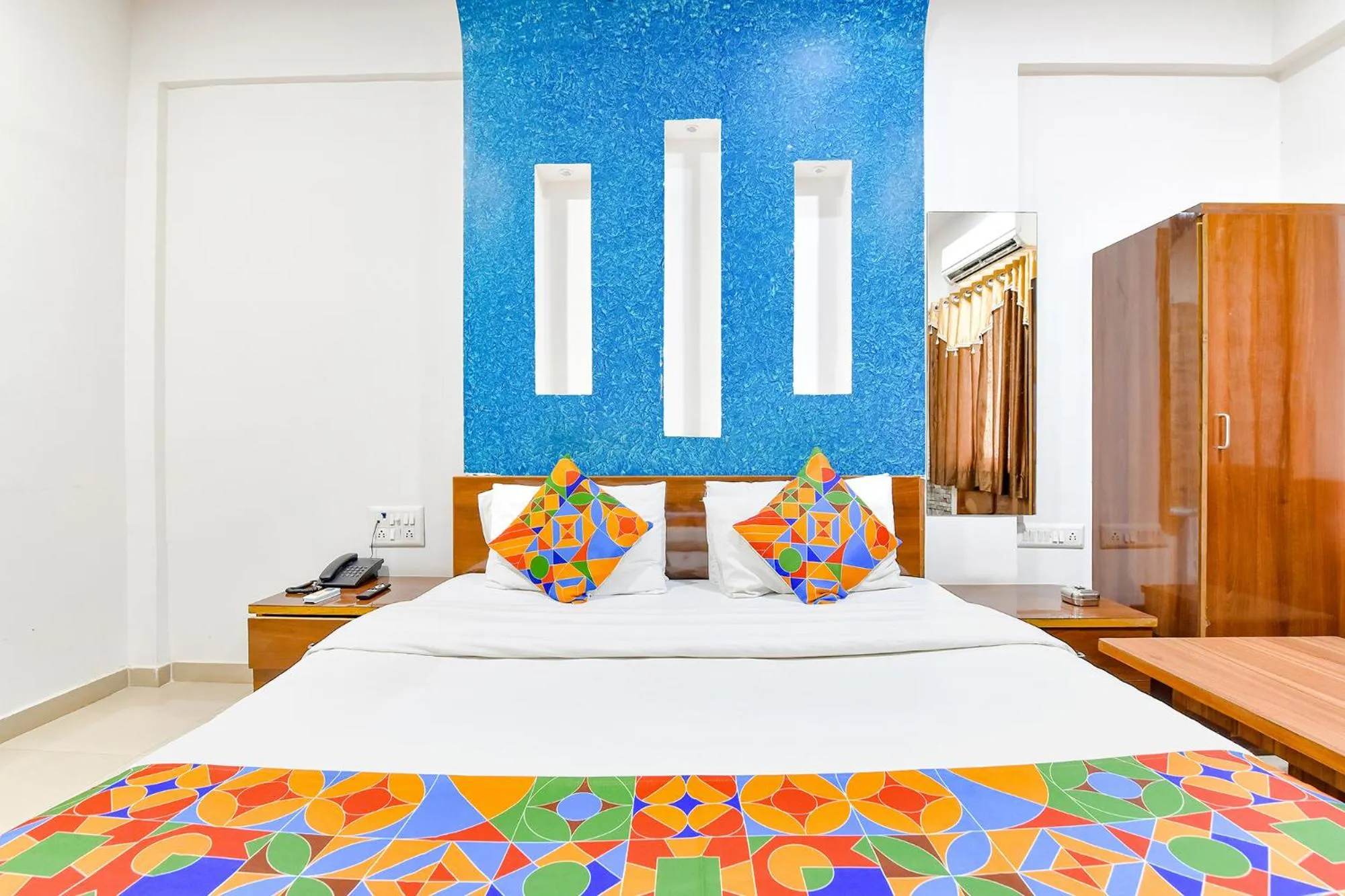 Bed in FabHotel Raj Ratna - Nr Ashram Road
