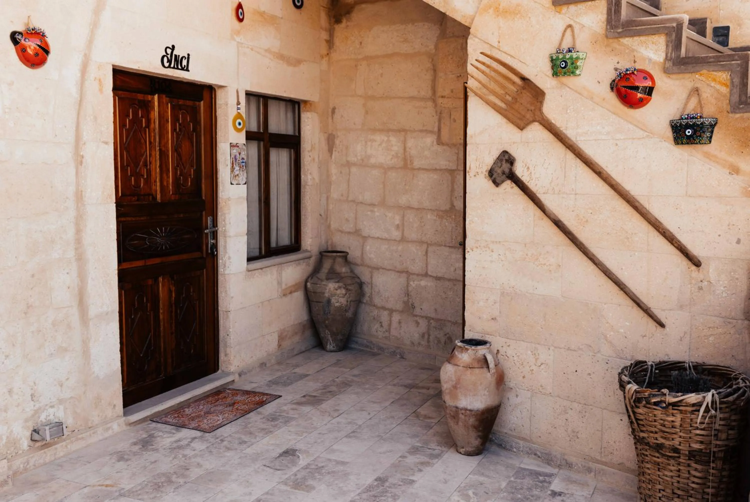 Decorative detail in Bayar Cave Suites Special Class