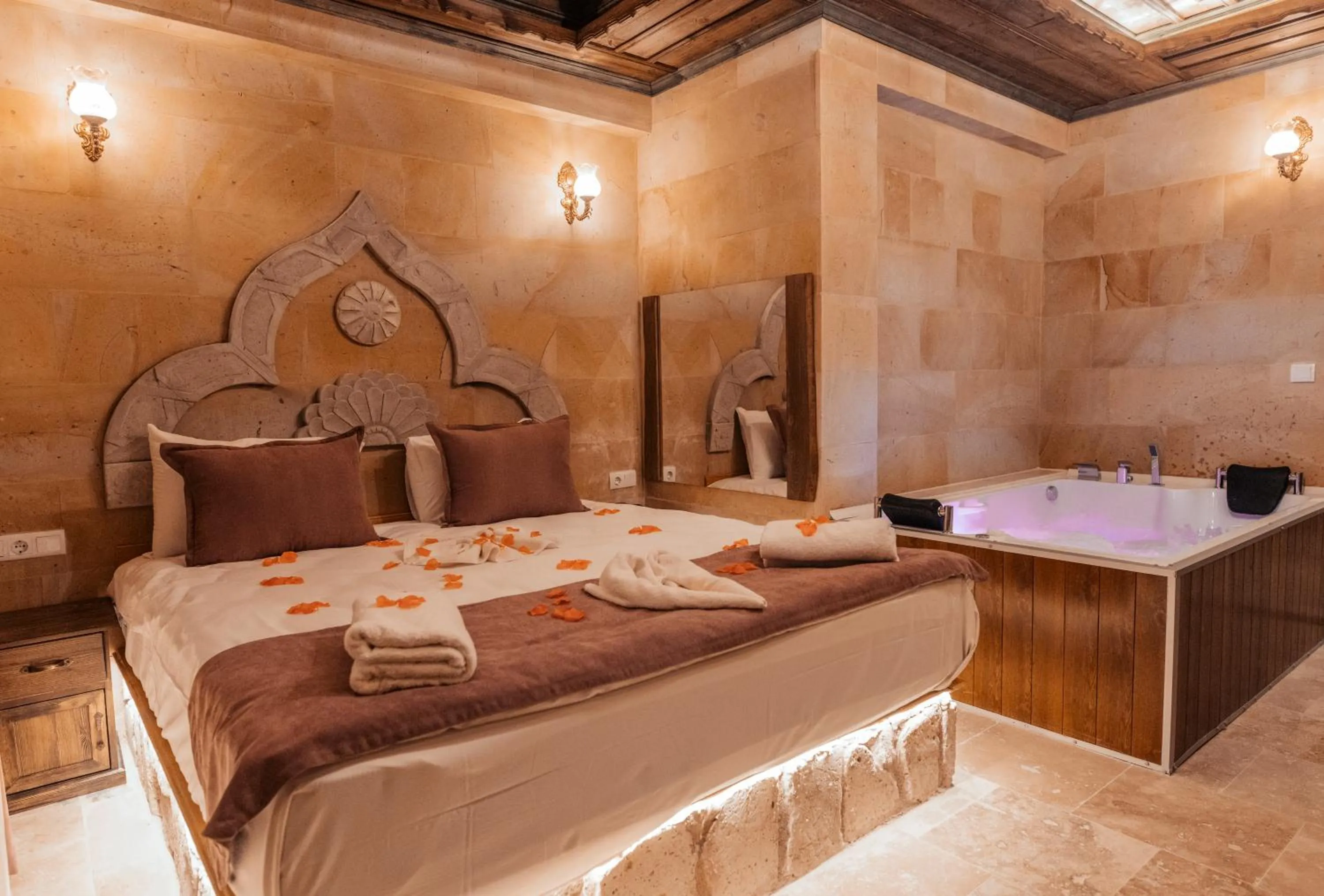 Bedroom, Bed in Bayar Cave Suites Special Class