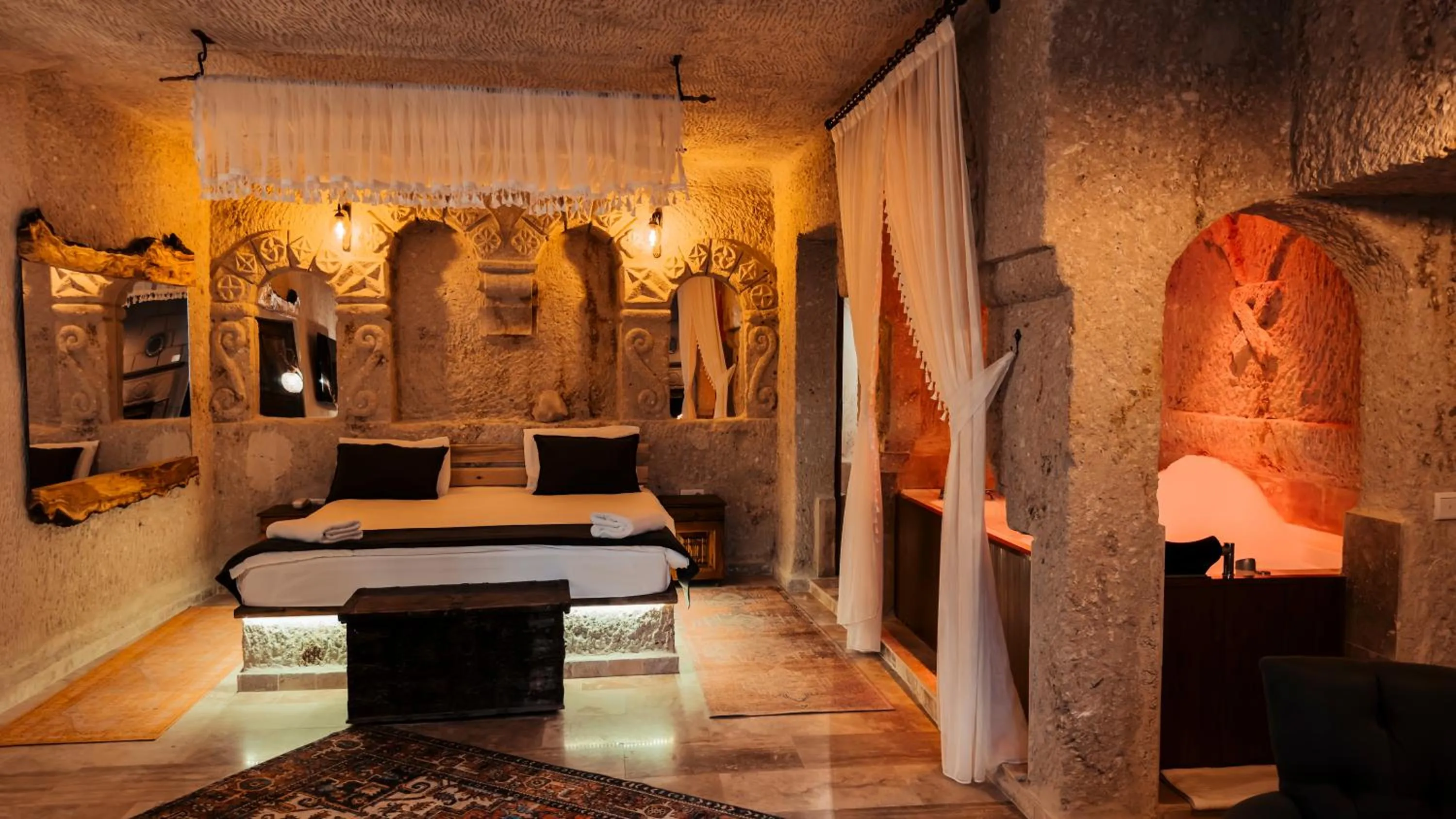 Photo of the whole room, Bed in Bayar Cave Suites Special Class