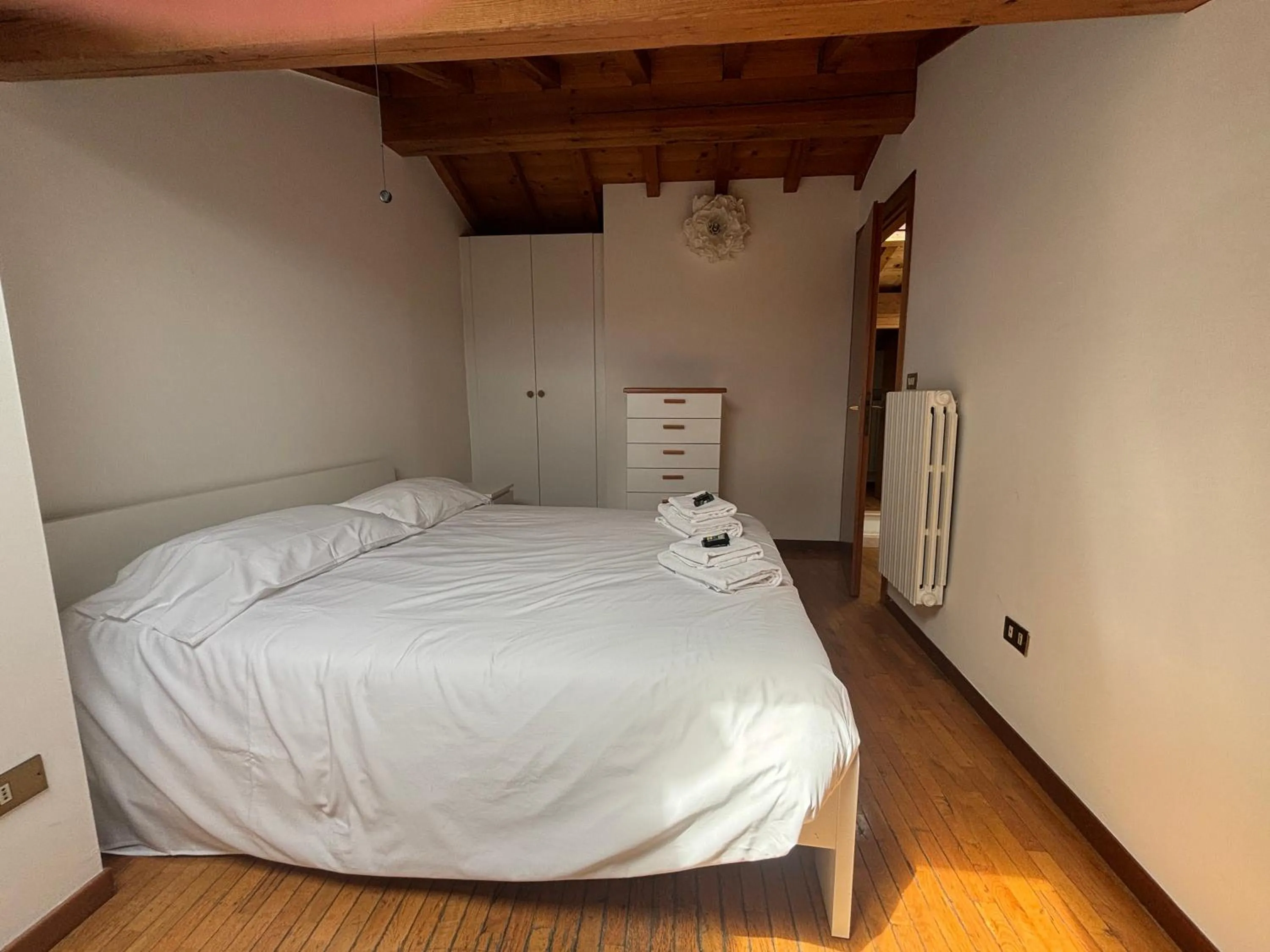 Bedroom, Bed in VERONETTA 52