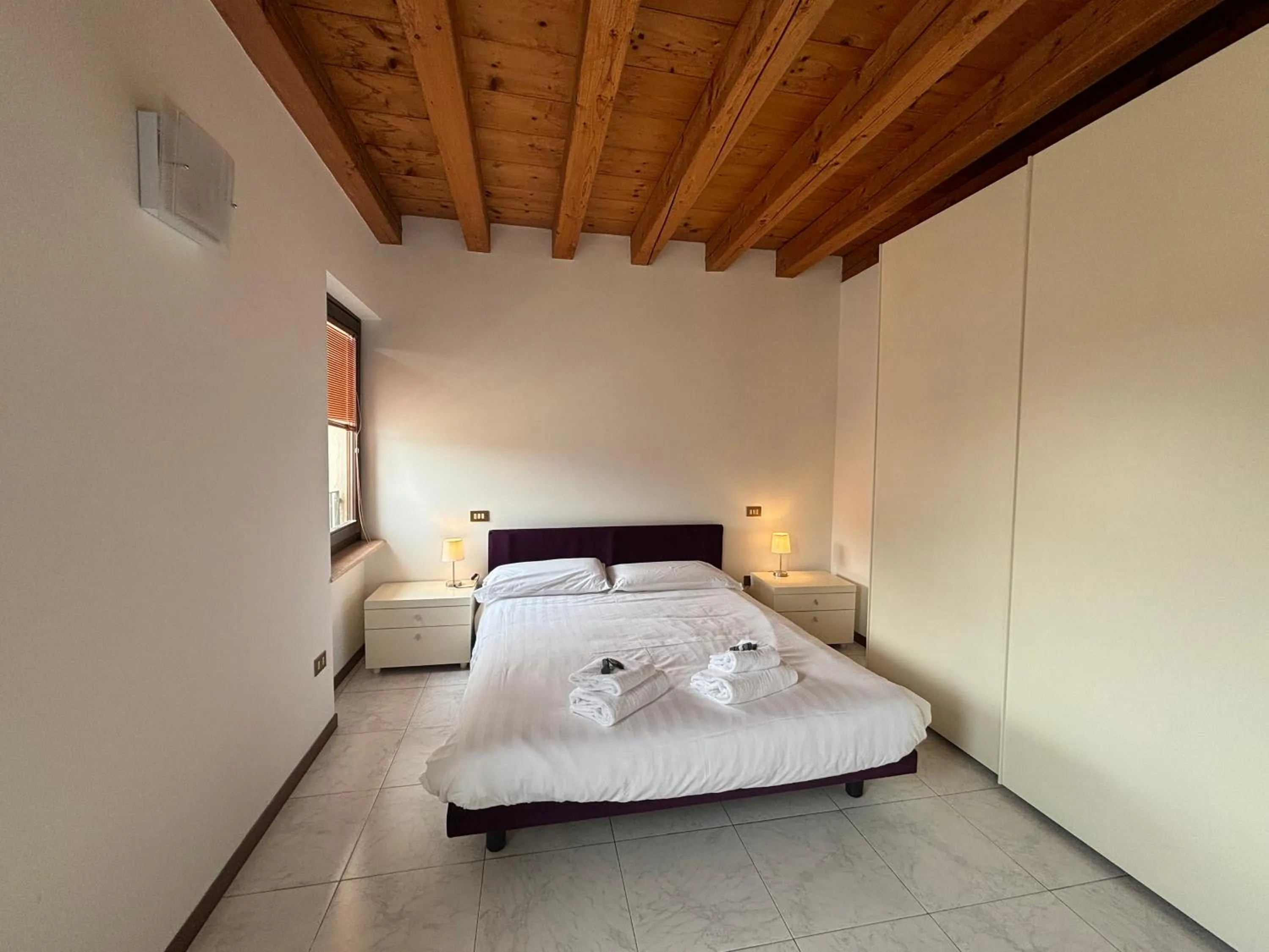 Bedroom, Bed in VERONETTA 52