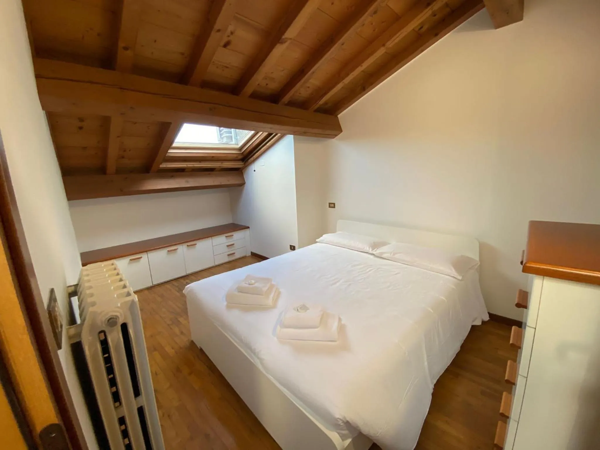 Bedroom, Bed in VERONETTA 52