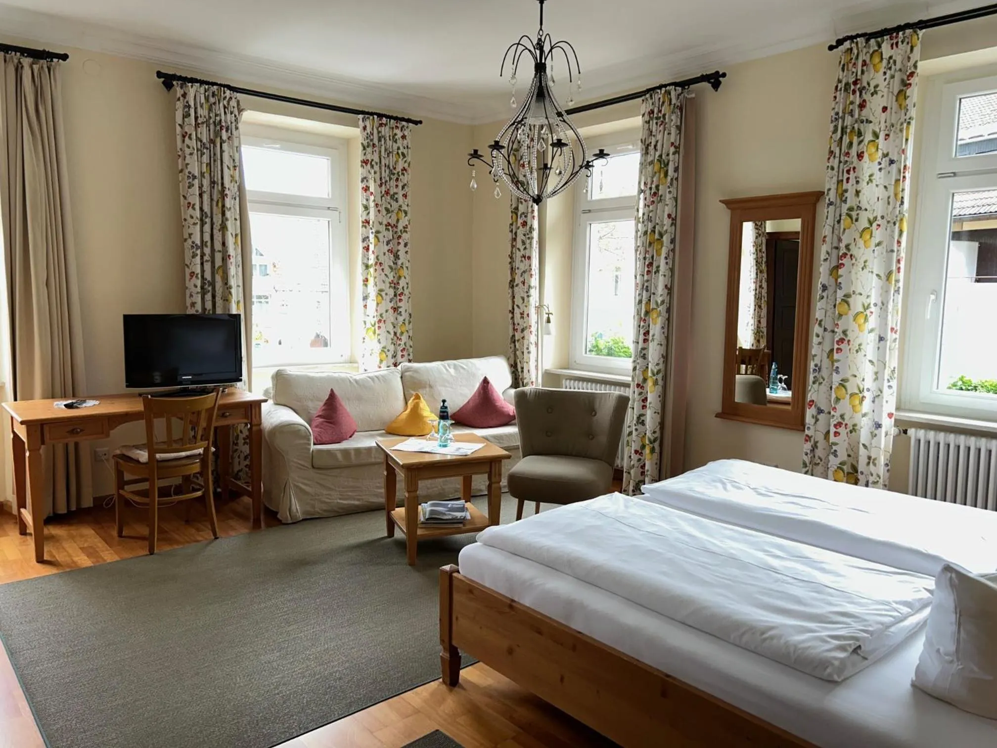 Photo of the whole room, Bed in Gasthaus Sternen Post