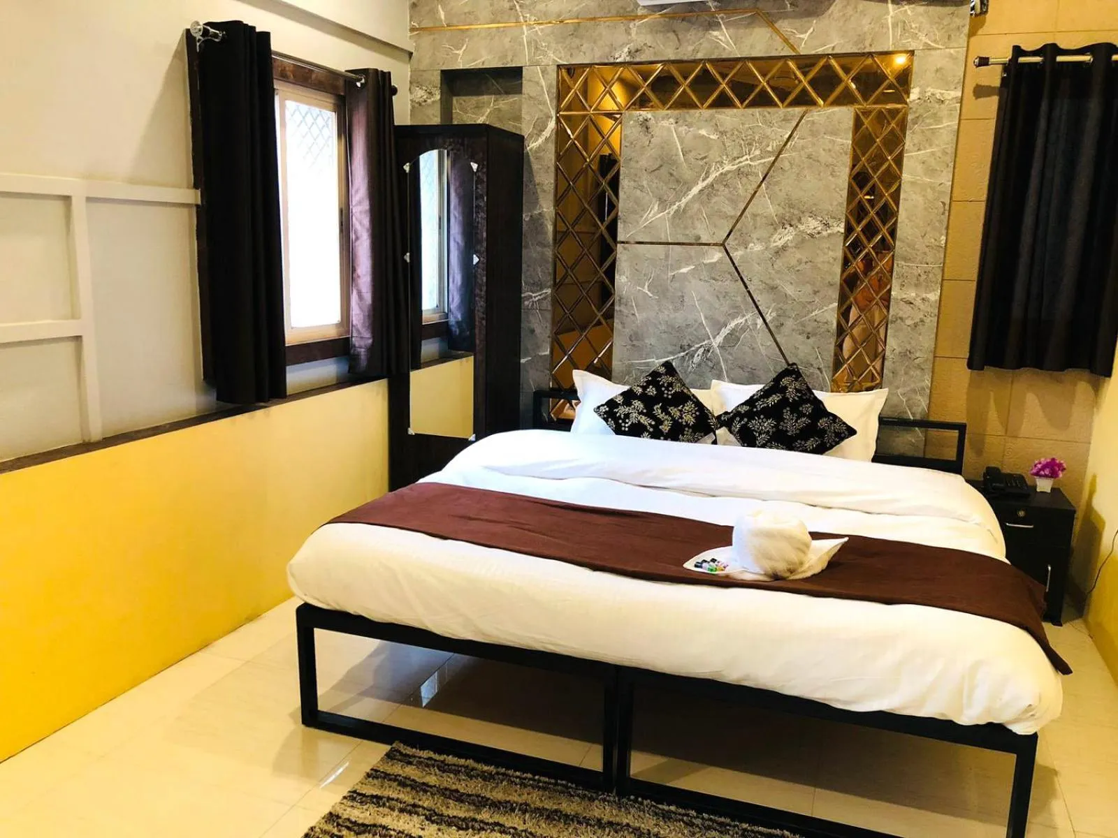 Photo of the whole room in The Madaar House