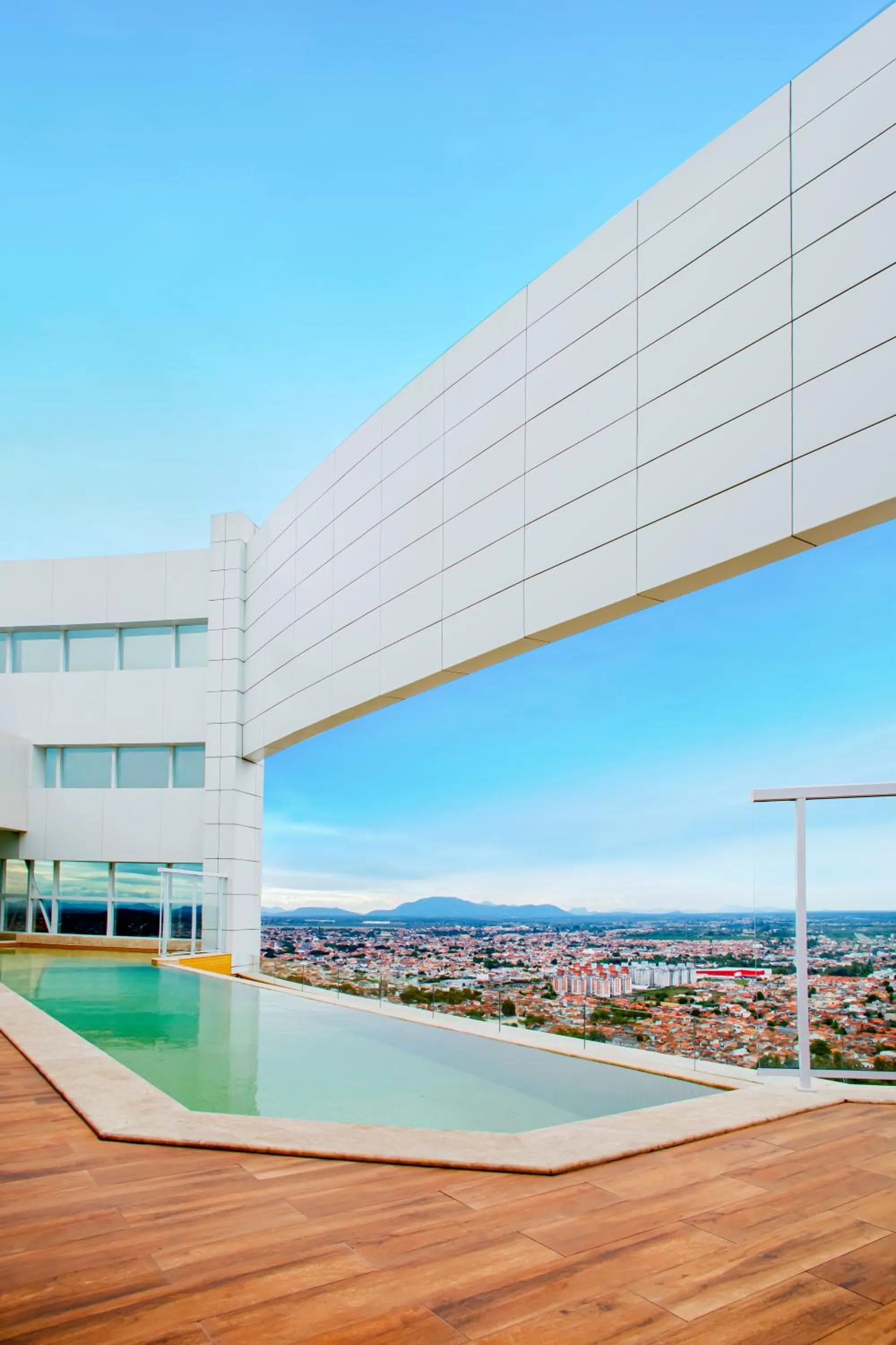 Pool view in NH HOTEL FEIRA DE SANTANA