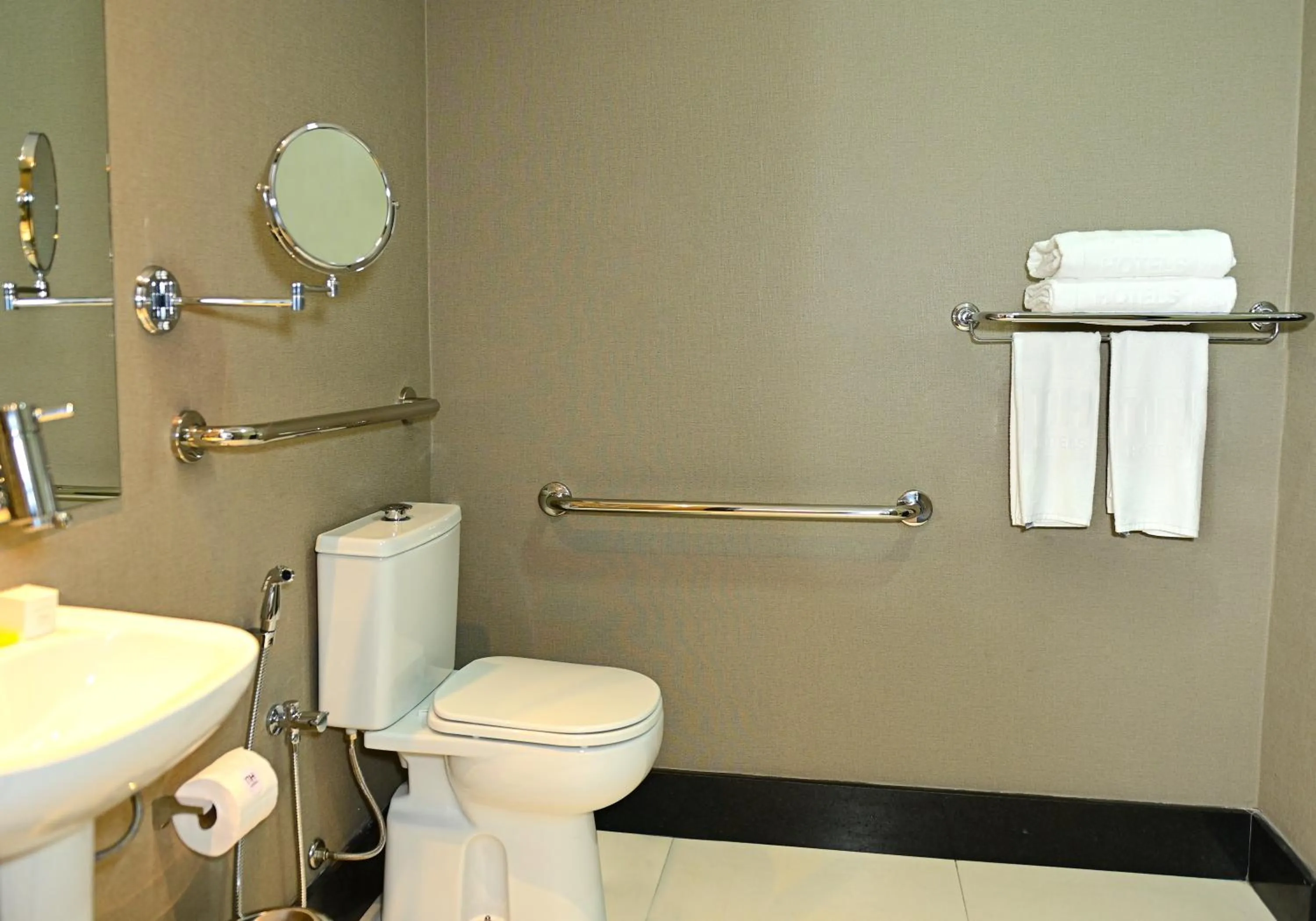 Bathroom in NH HOTEL FEIRA DE SANTANA