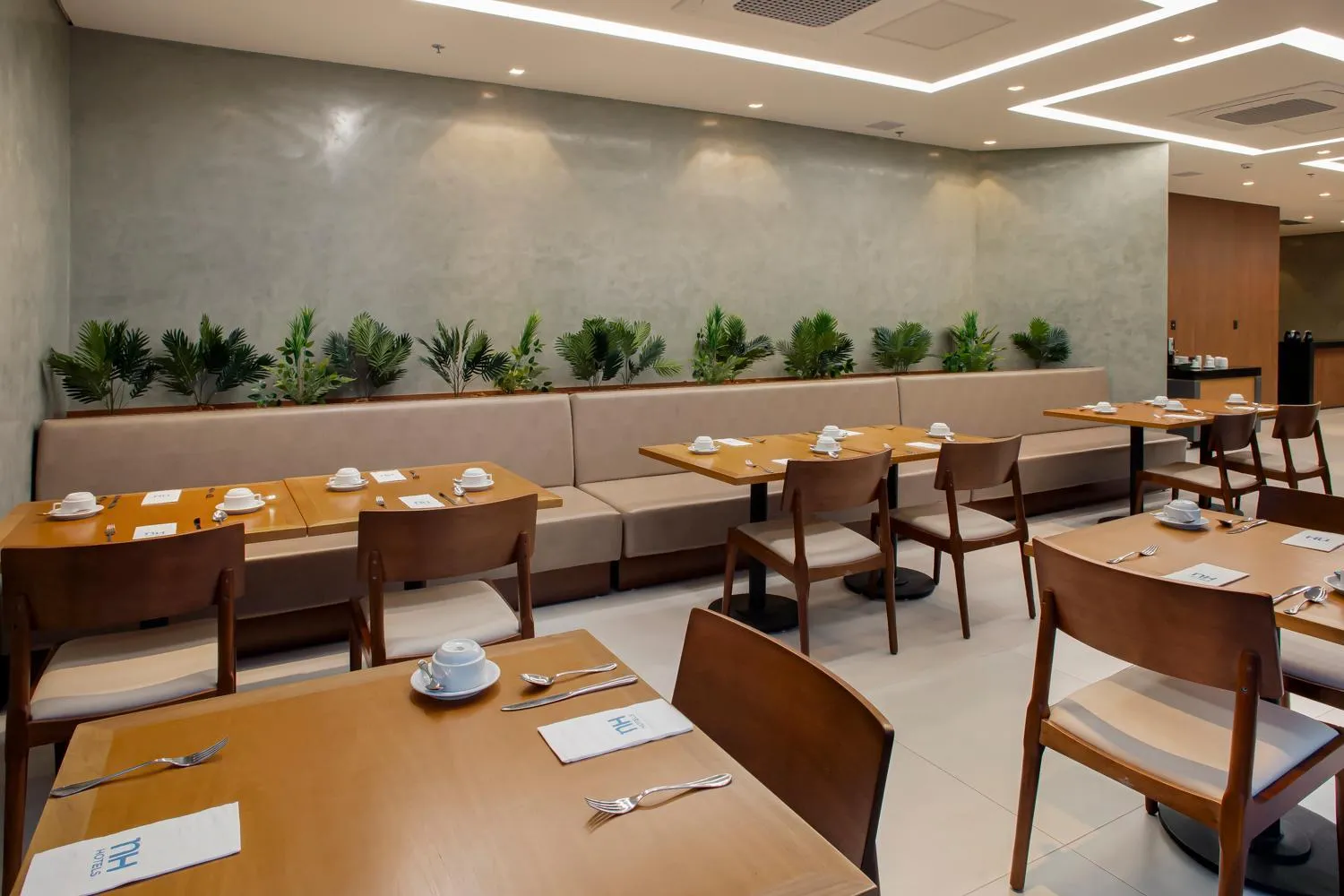 Restaurant/places to eat in NH HOTEL FEIRA DE SANTANA