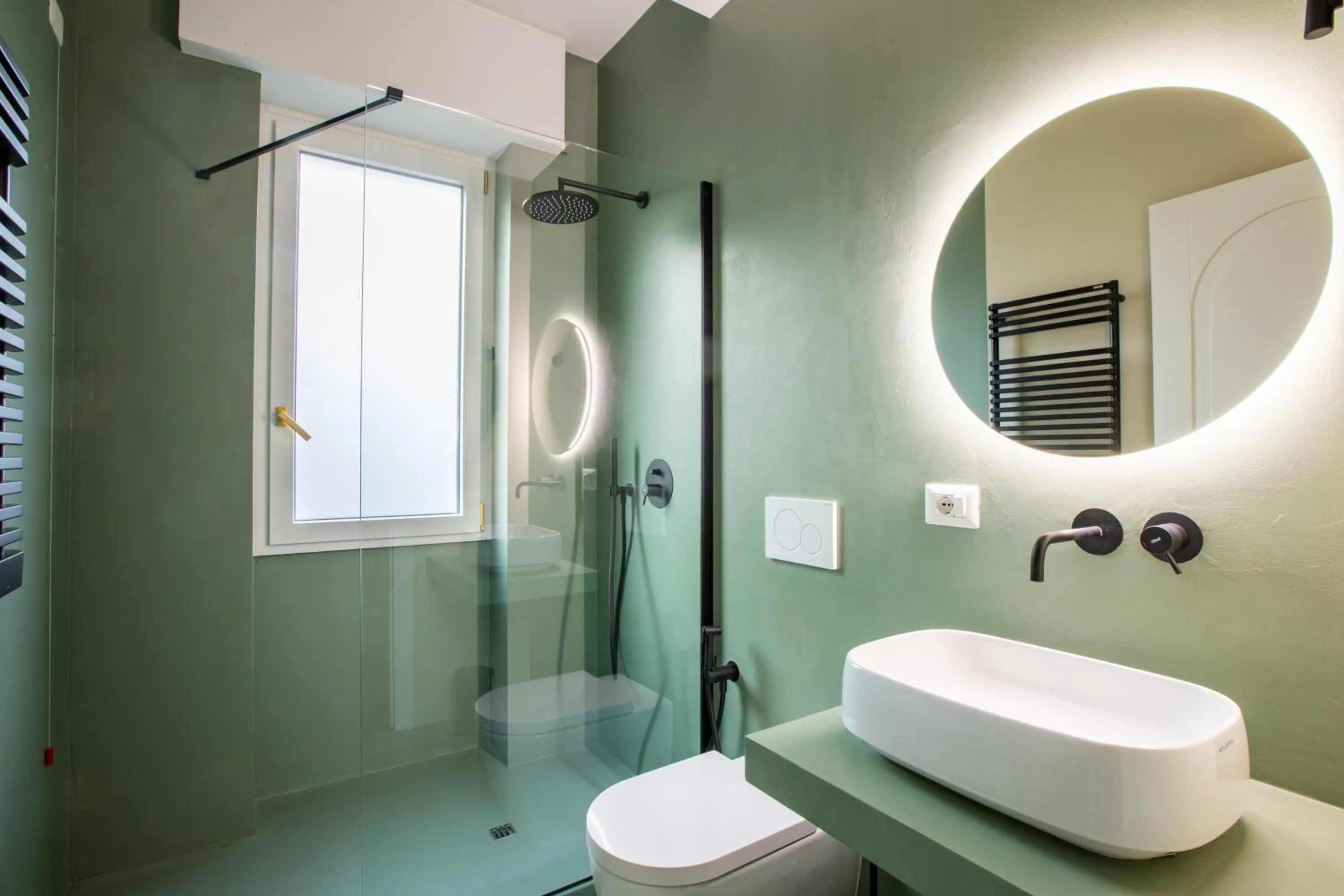 Shower in Daplace - Corso Sempione Suites