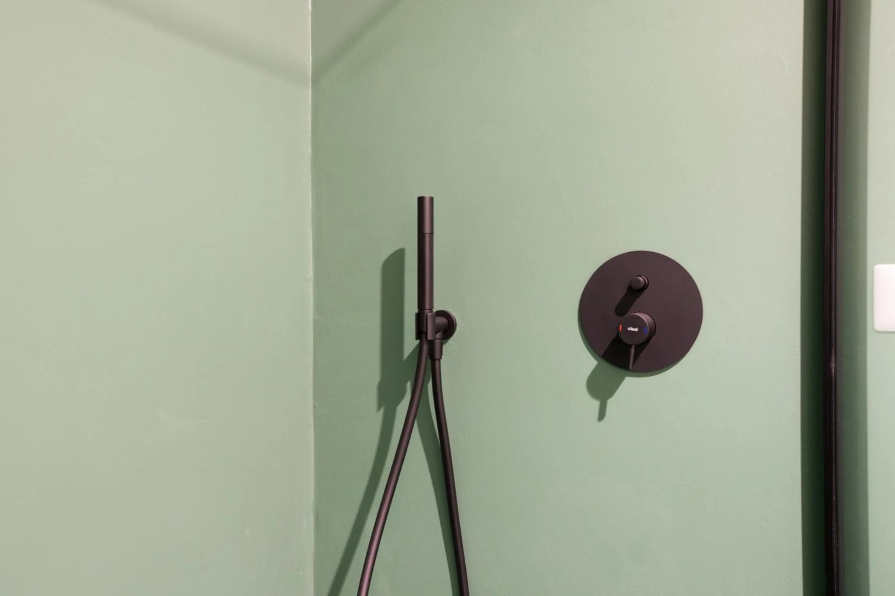 Shower in Daplace - Corso Sempione Suites