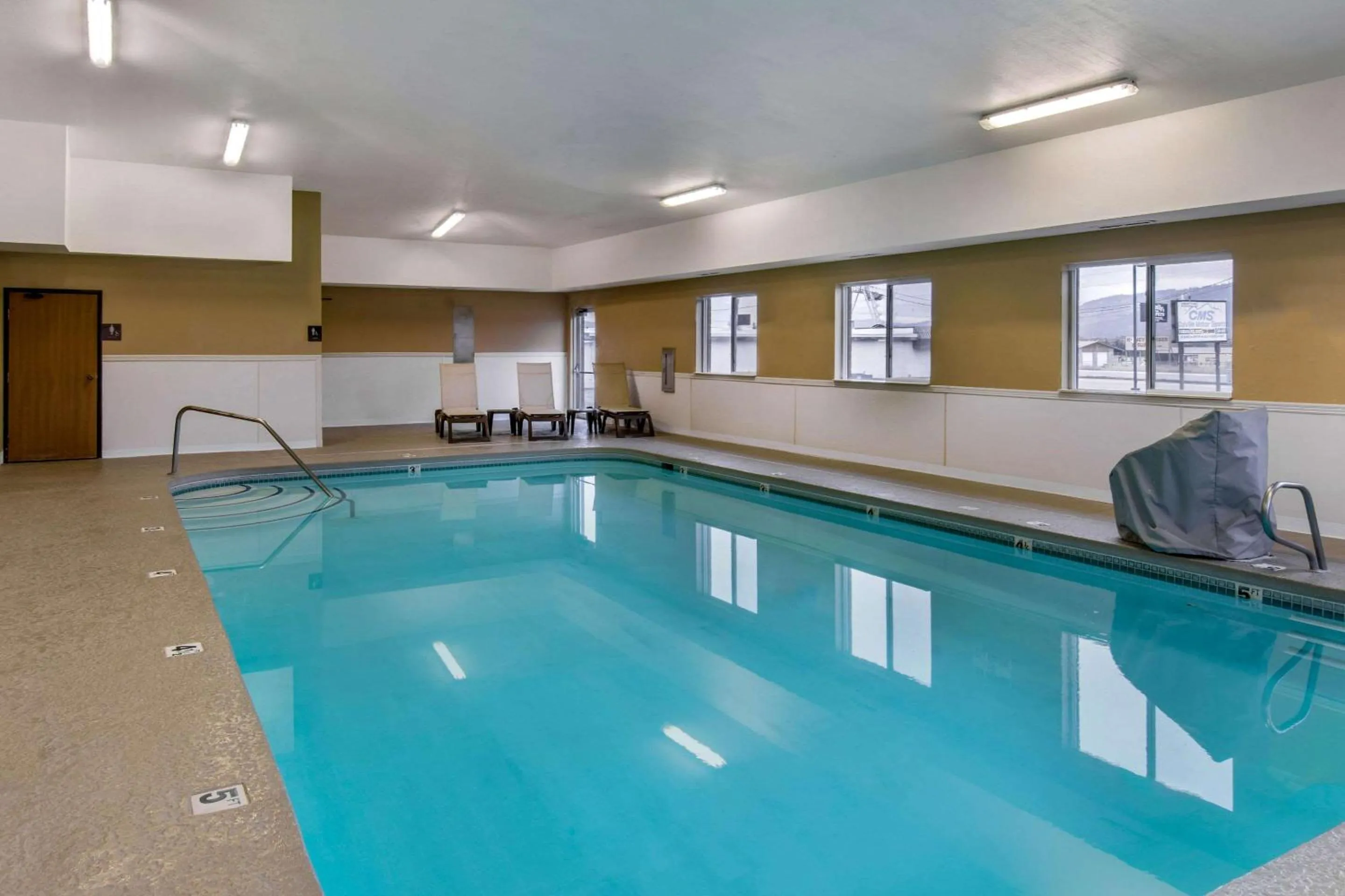 Hot Tub in Comfort Inn Colville