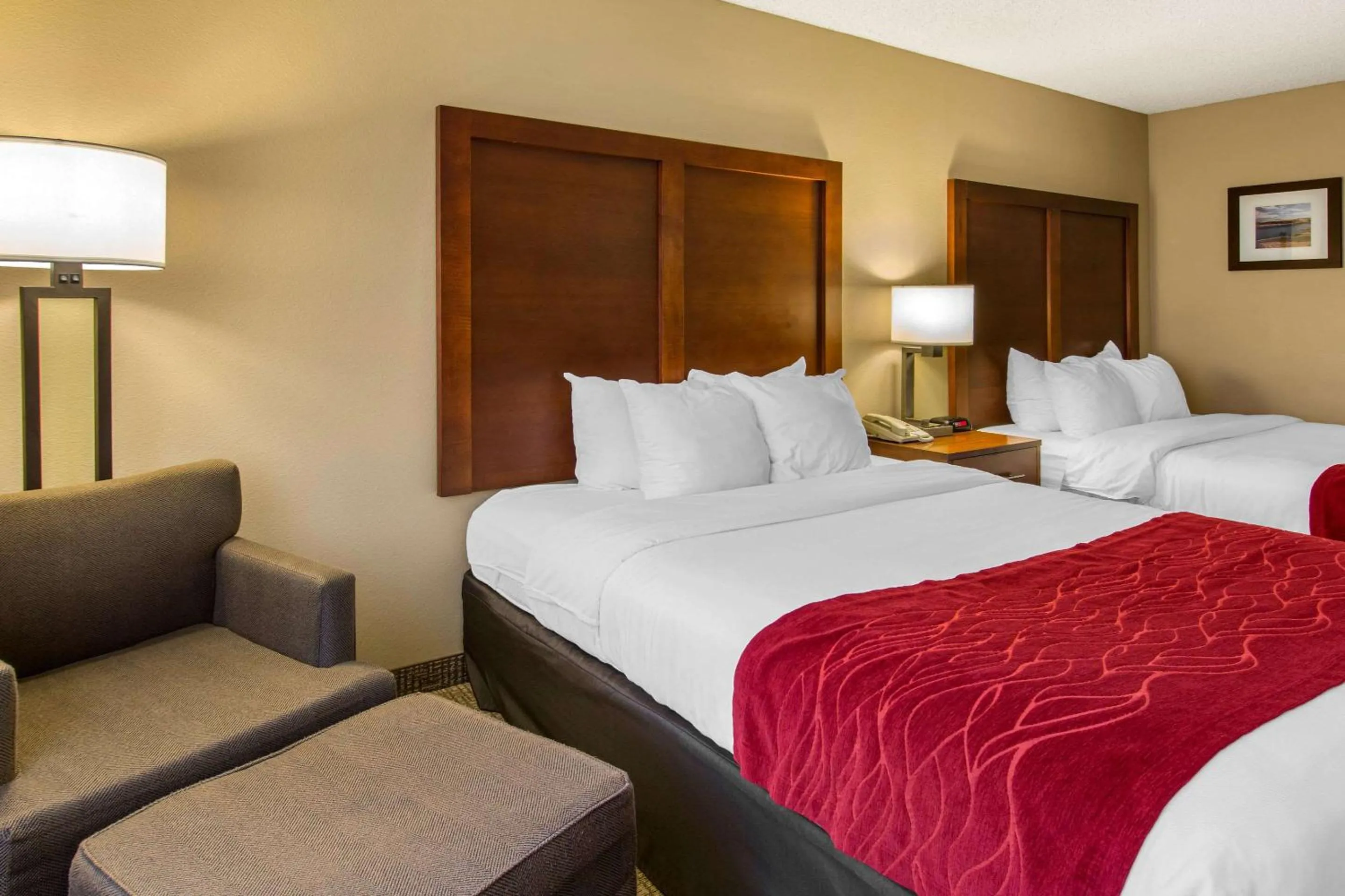 Bedroom, Bed in Comfort Inn Colville