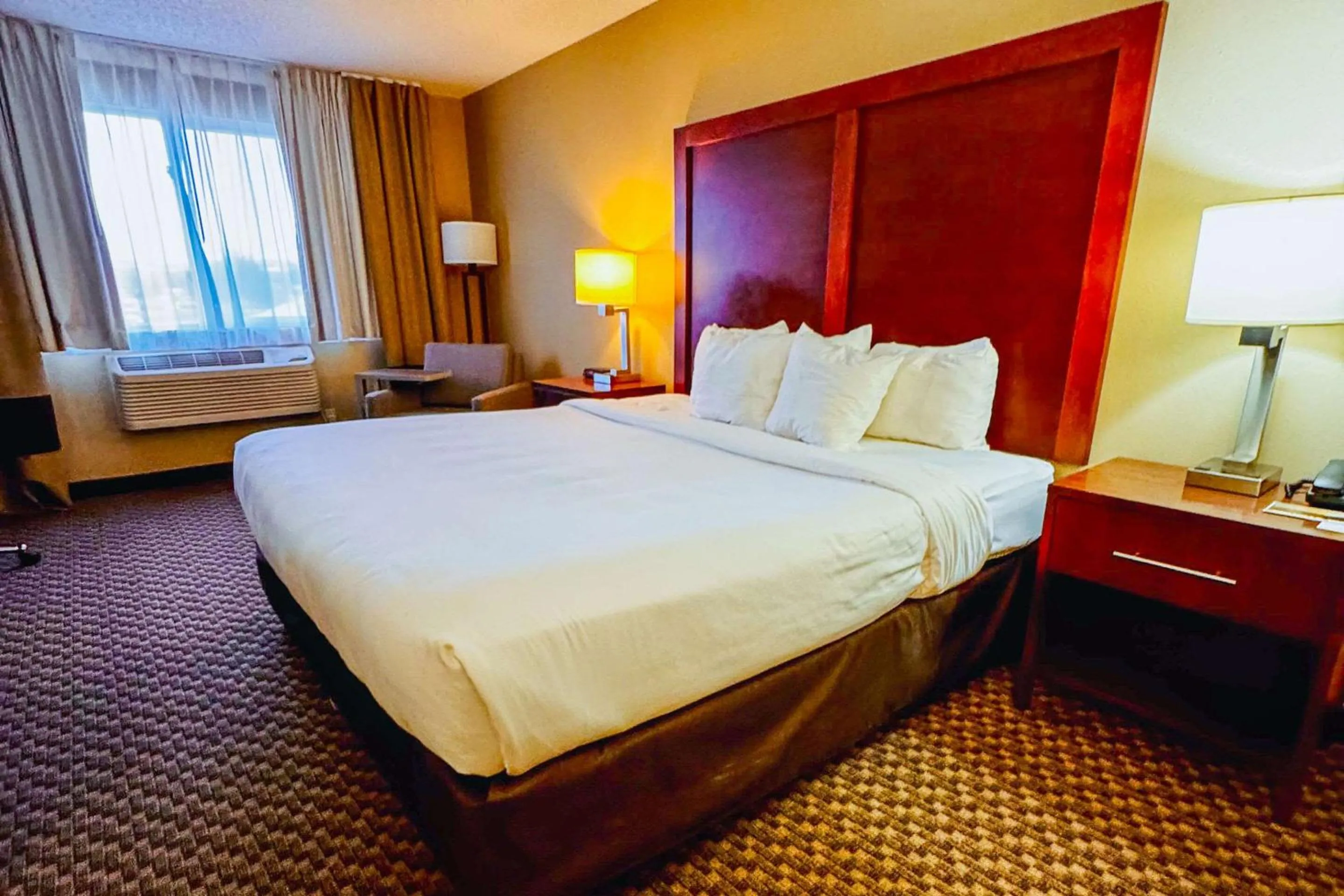 Bedroom, Bed in Comfort Inn Colville