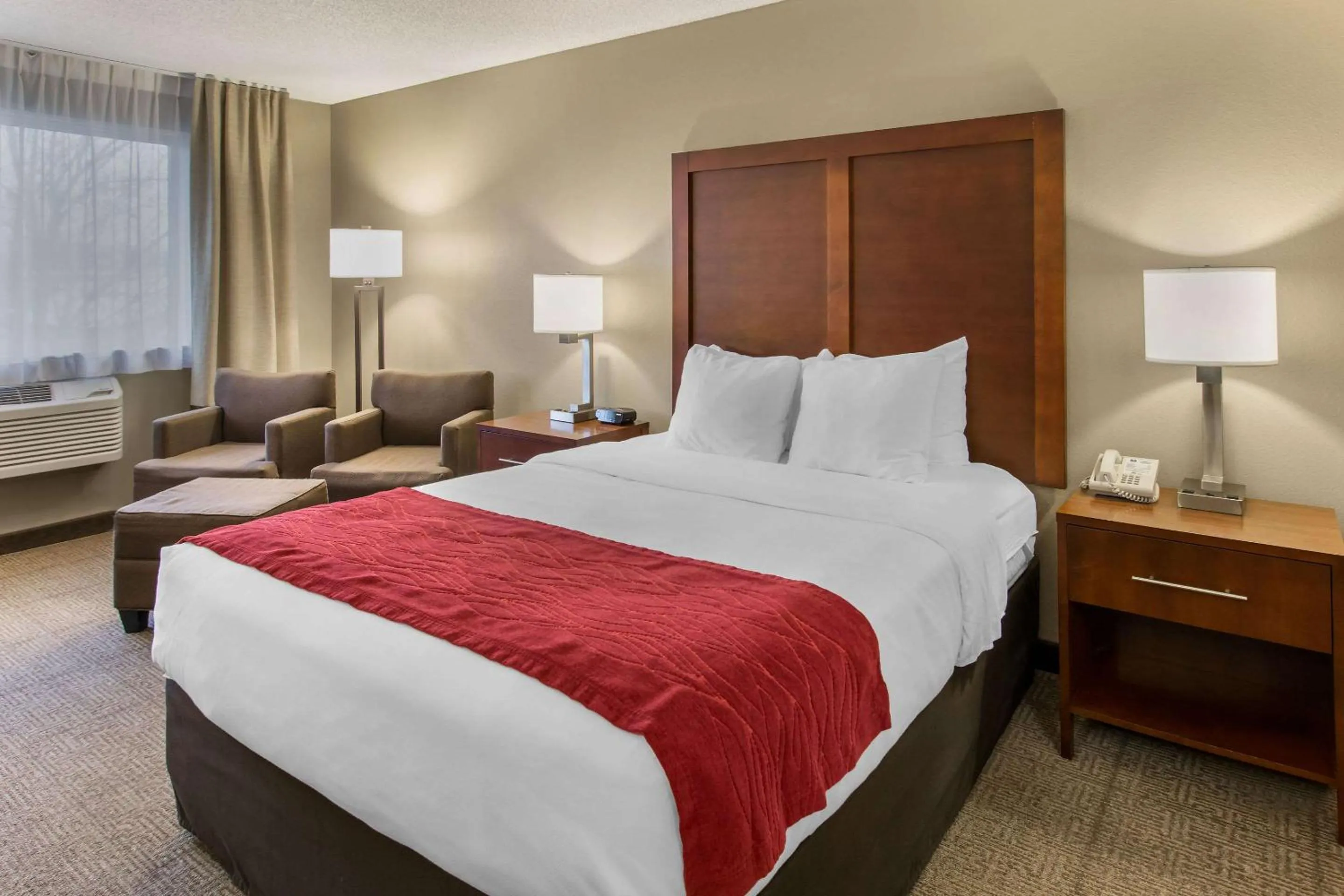 Bedroom, Bed in Comfort Inn Colville