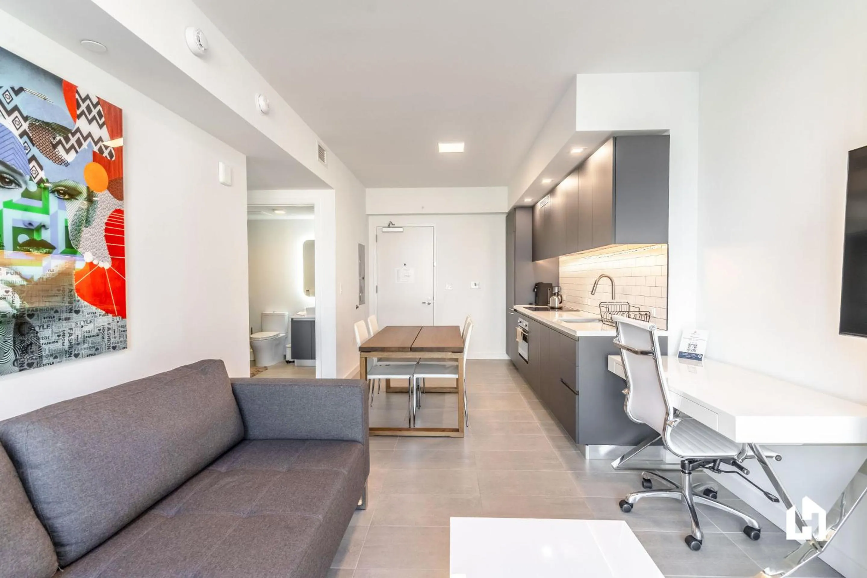 Kitchen or kitchenette in Downtown Miami Condos by Lua Host