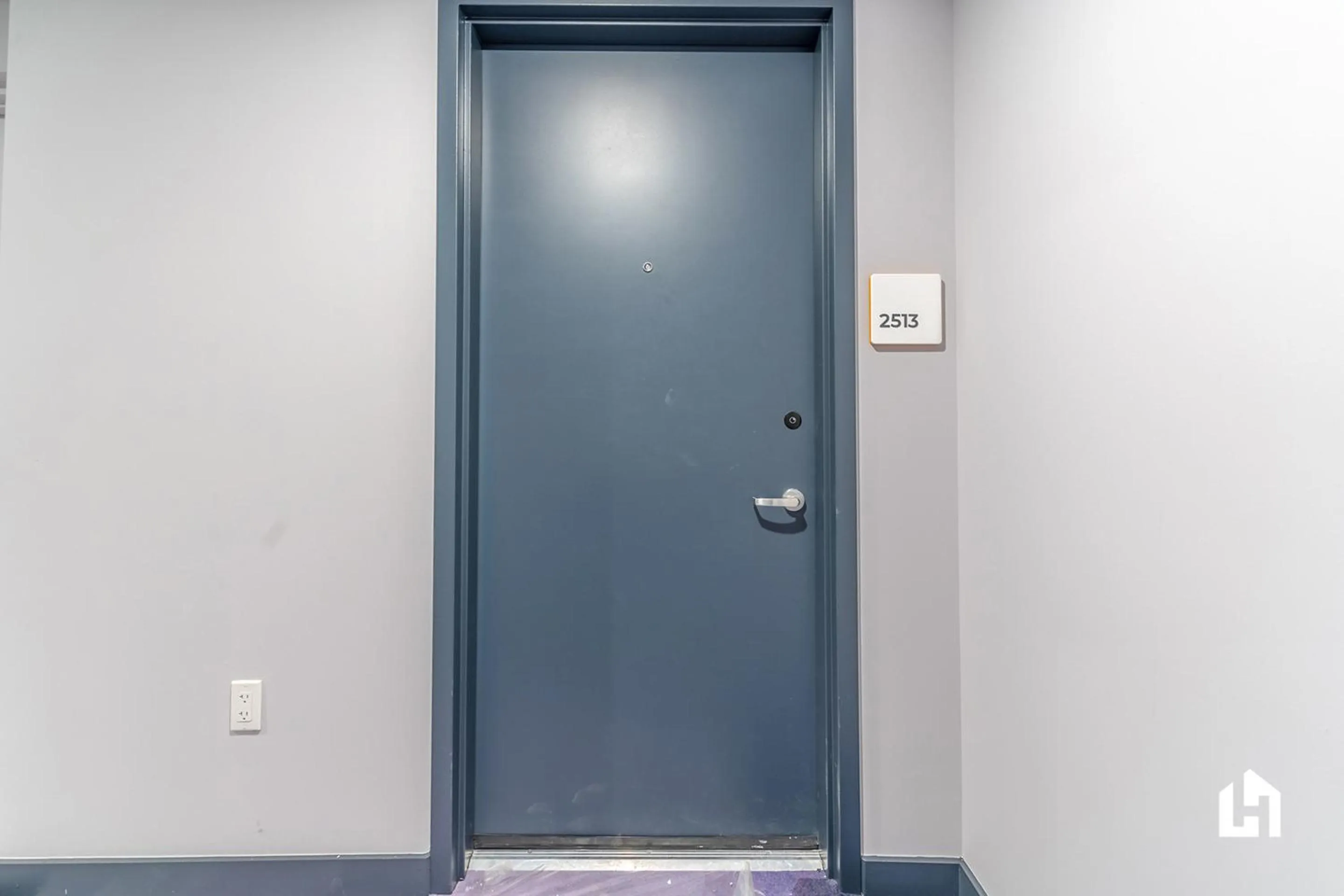 Property building in Downtown Miami Condos by Lua Host