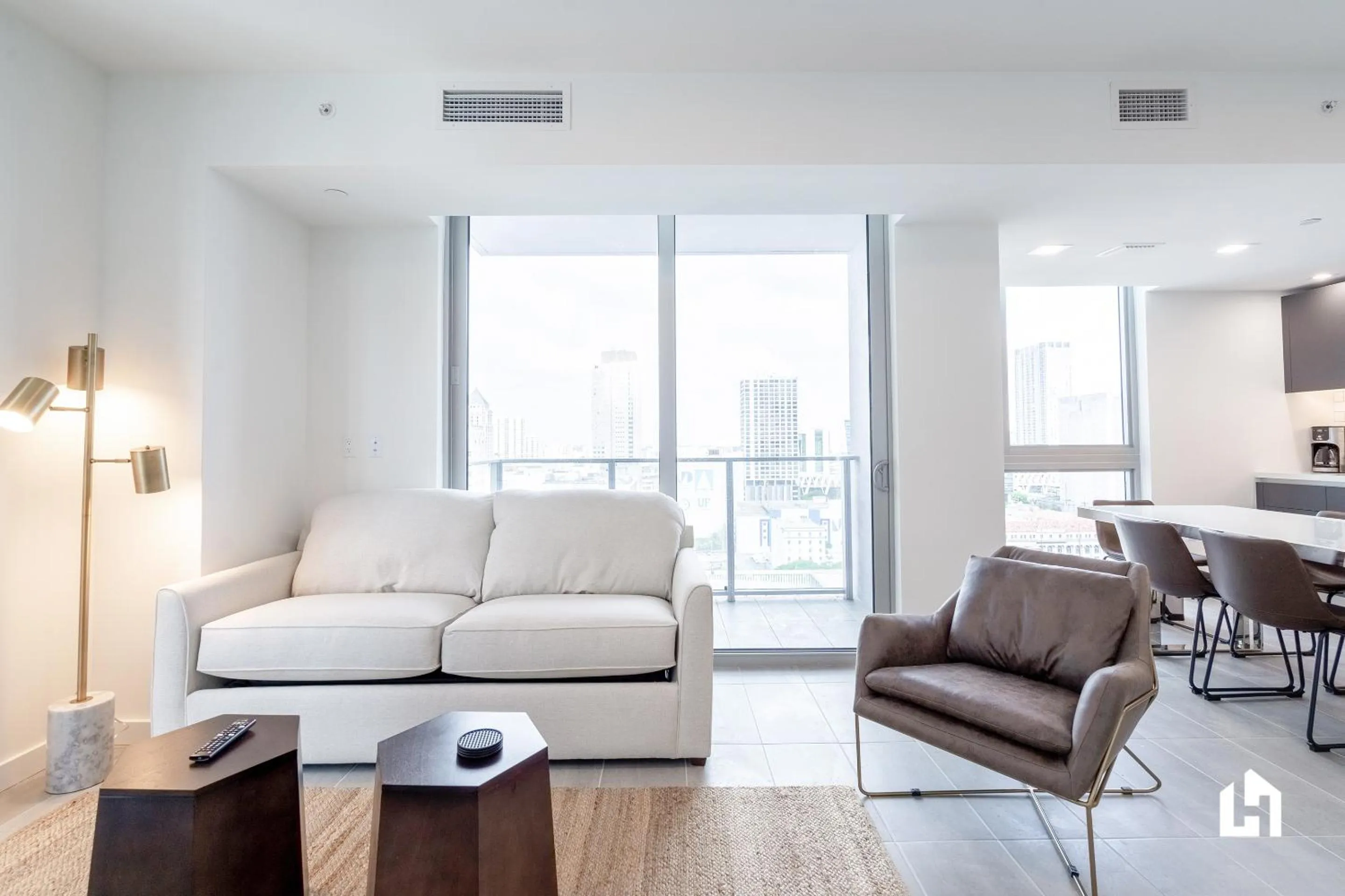 Living room in Downtown Miami Condos by Lua Host