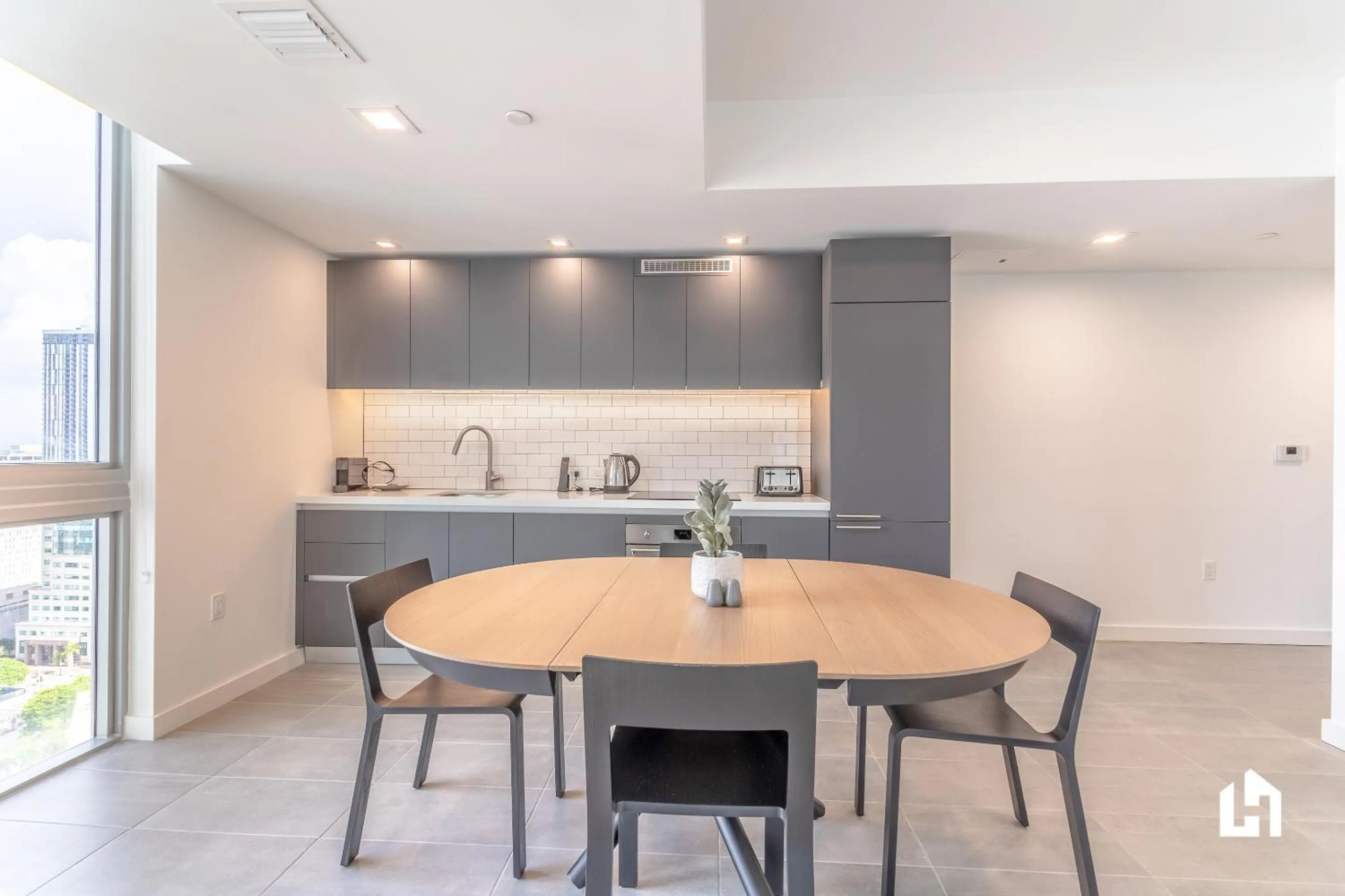 Kitchen or kitchenette in Downtown Miami Condos by Lua Host