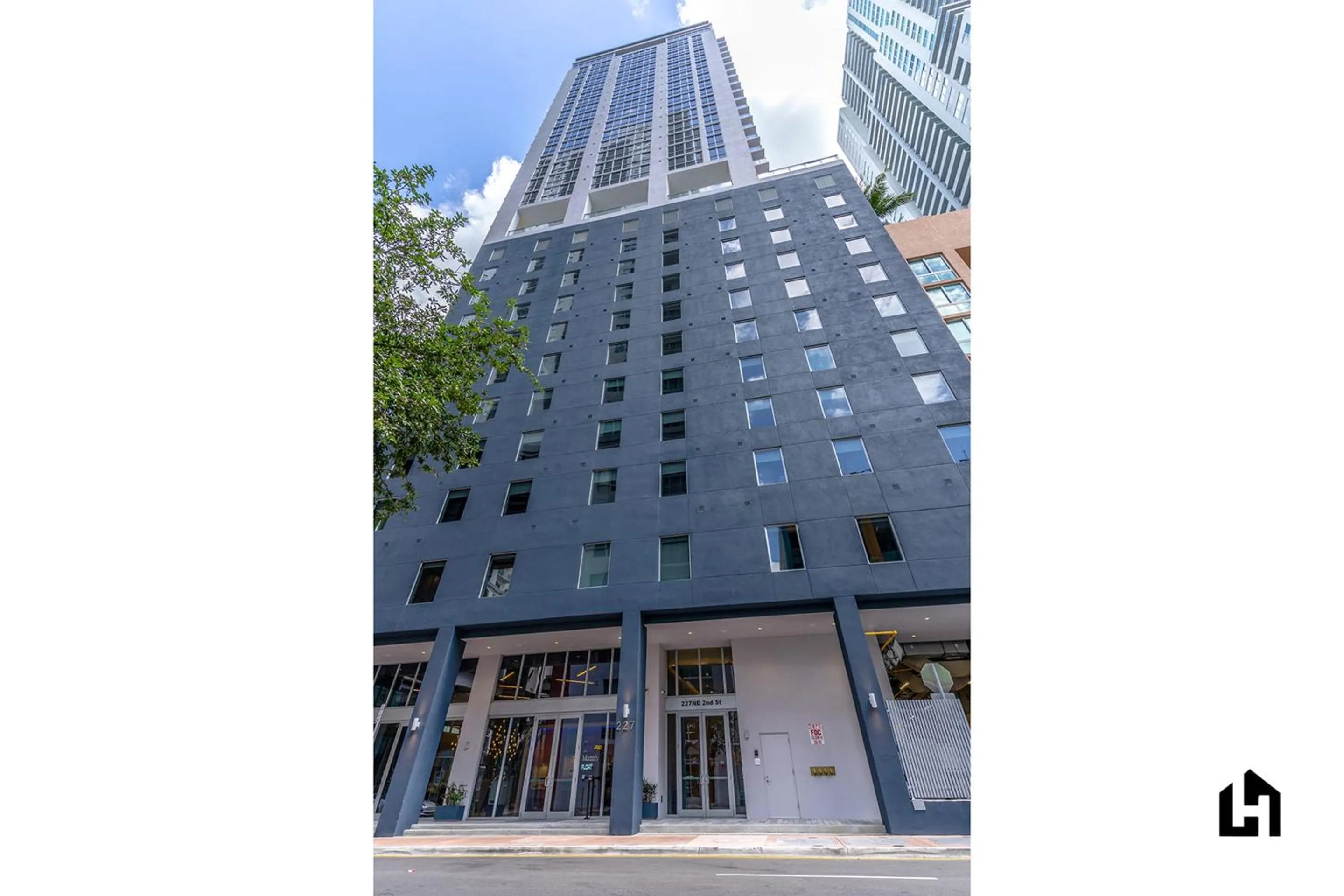 Property building in Downtown Miami Condos by Lua Host