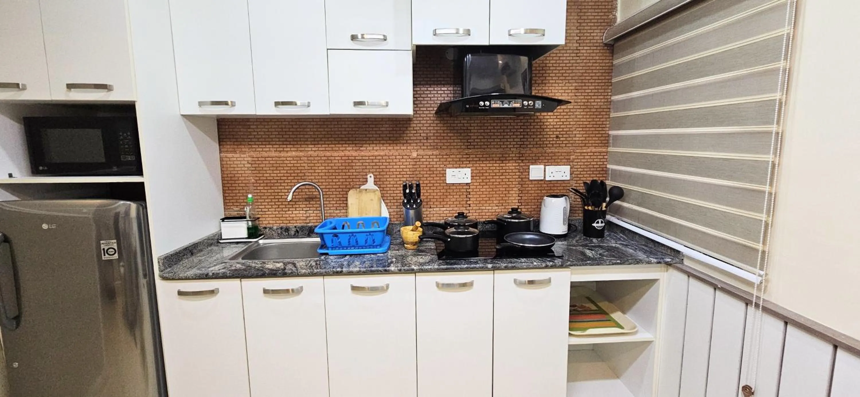 Kitchen or kitchenette in The Leneade - City Centre at Wuse 2