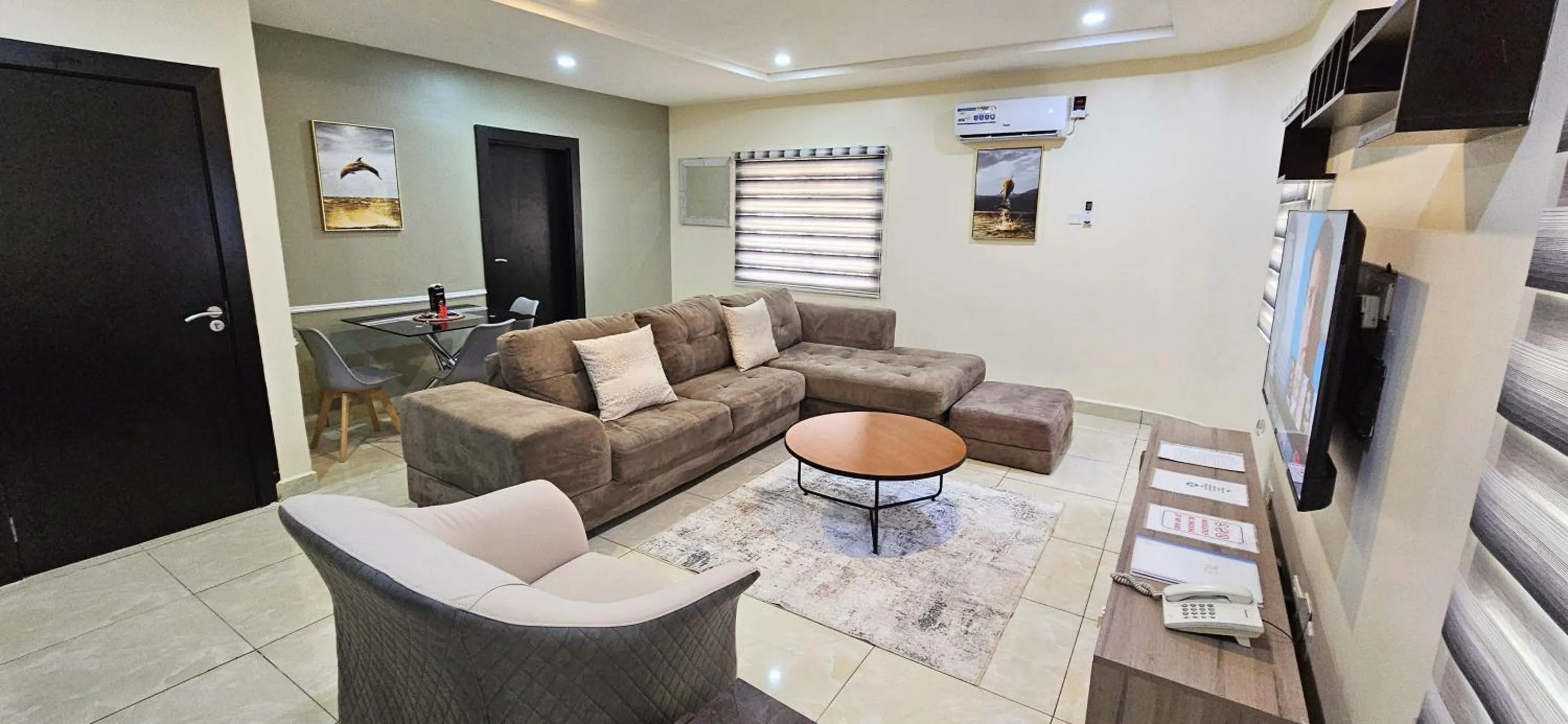 TV and multimedia in The Leneade - City Centre at Wuse 2