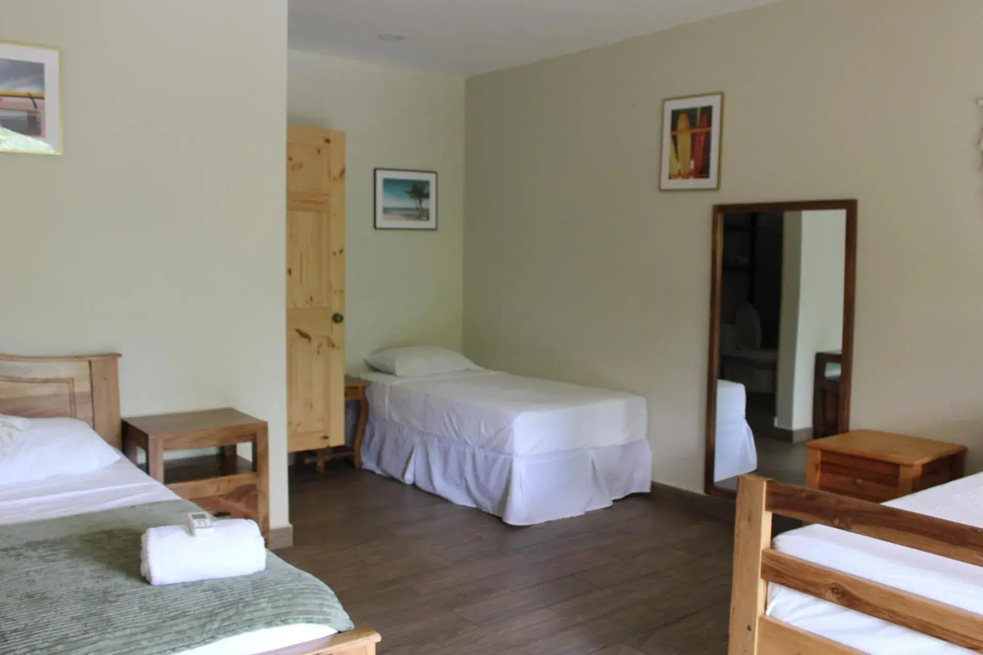 Deluxe Triple Room in HOTEL EL VIAJERO Deluxe Triple Room in HOTEL EL VIAJERO