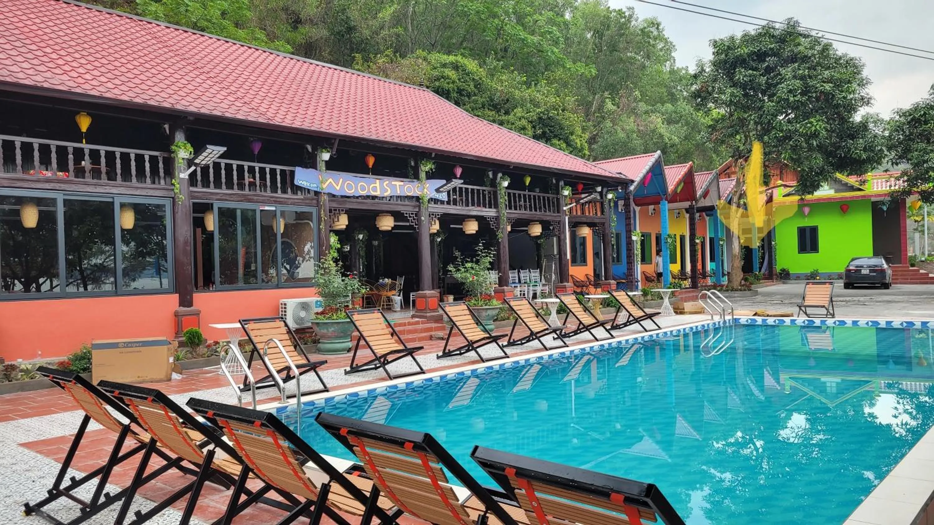 Swimming pool in Cat Ba SOL Beach