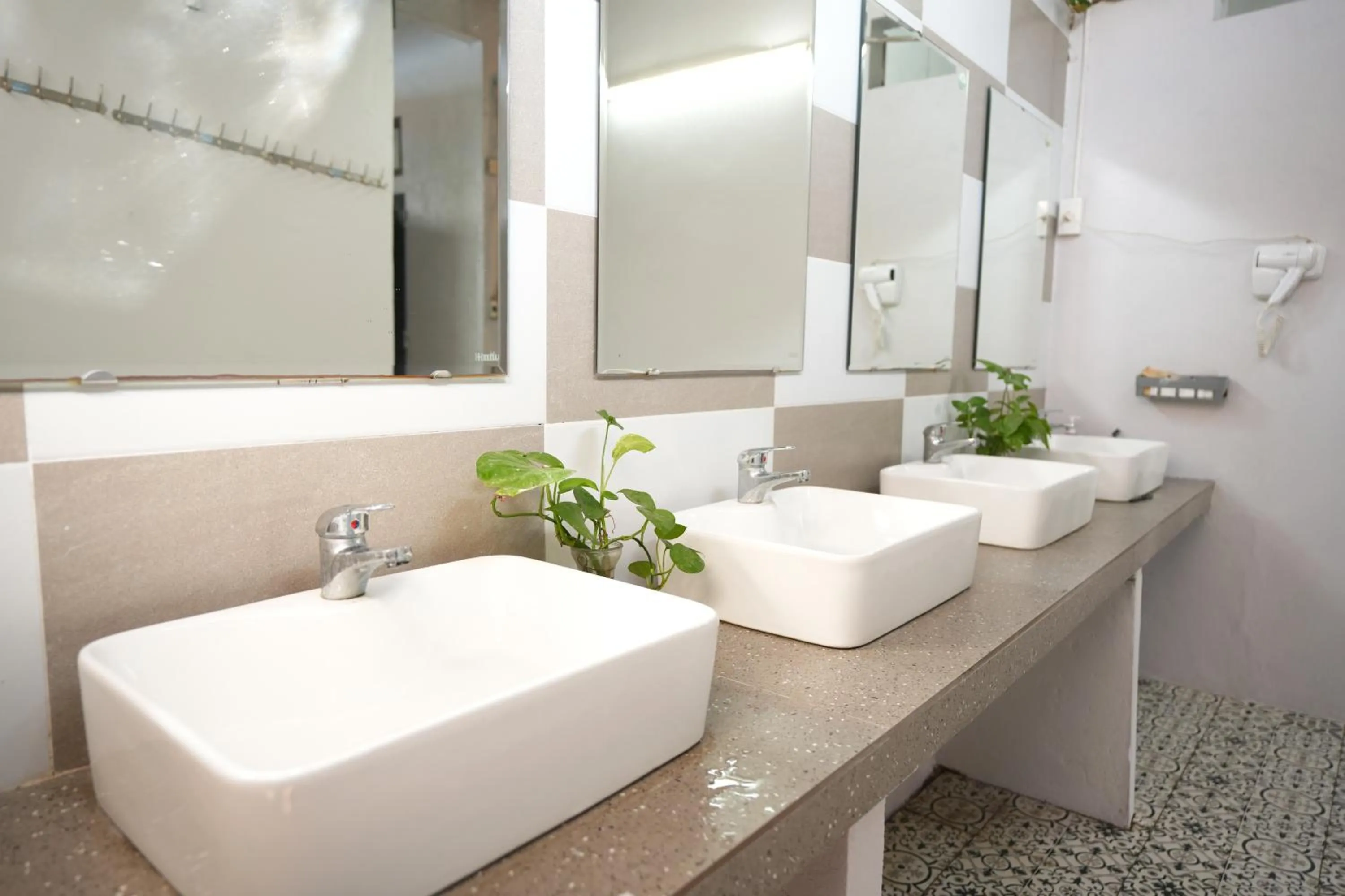 Bathroom in Cat Ba SOL Beach