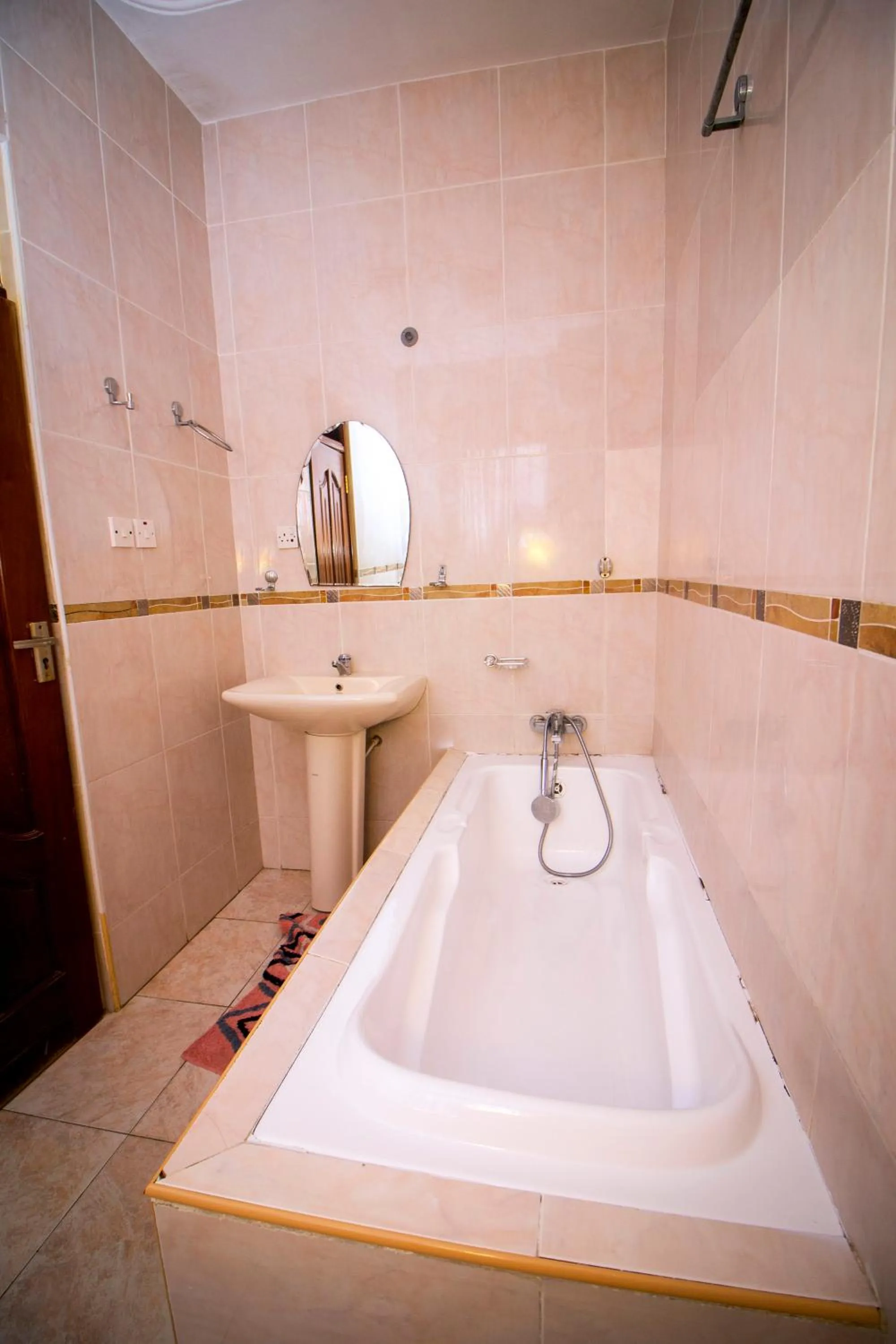 PRESTIGE Guesthouse ,Ksi