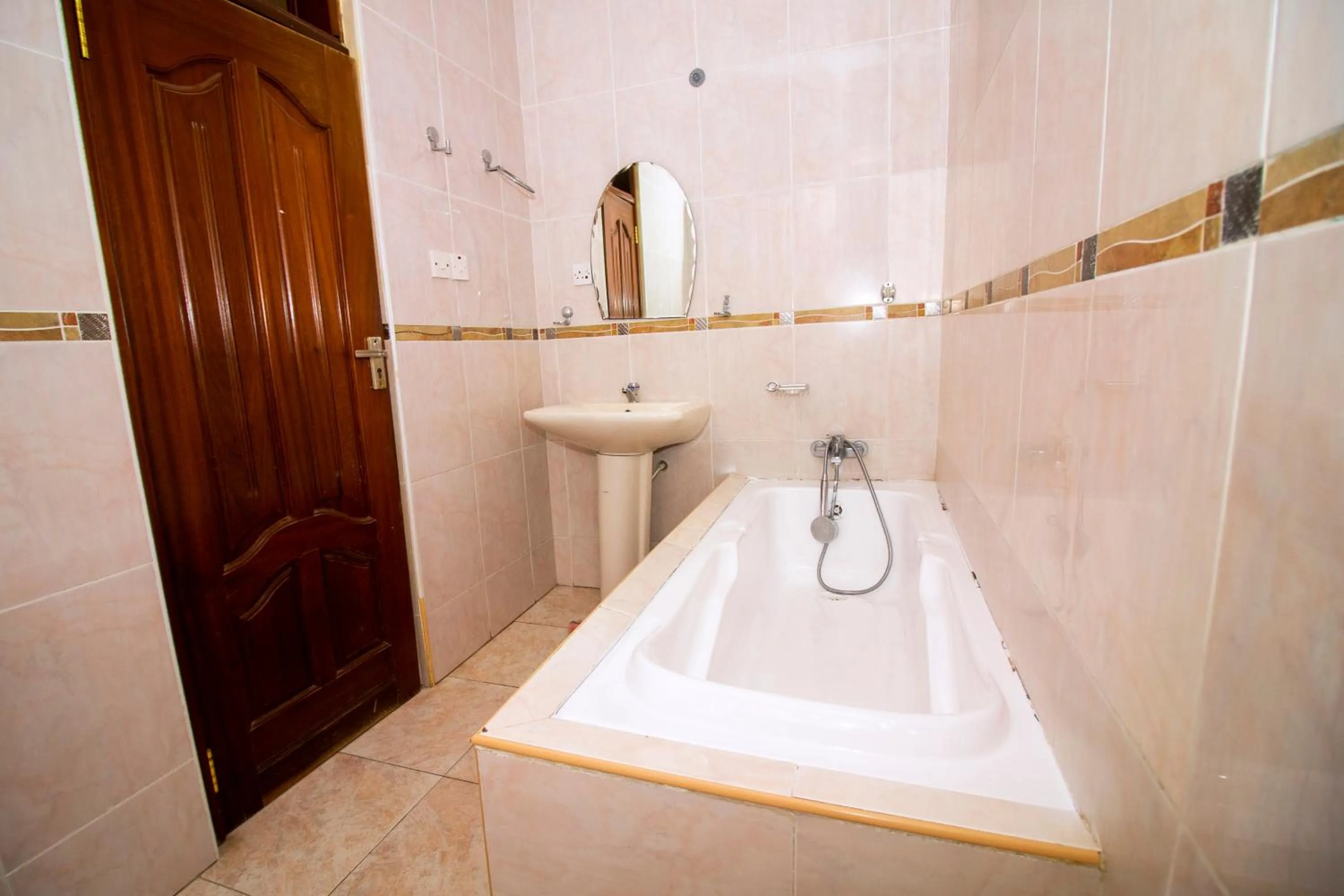 PRESTIGE Guesthouse ,Ksi