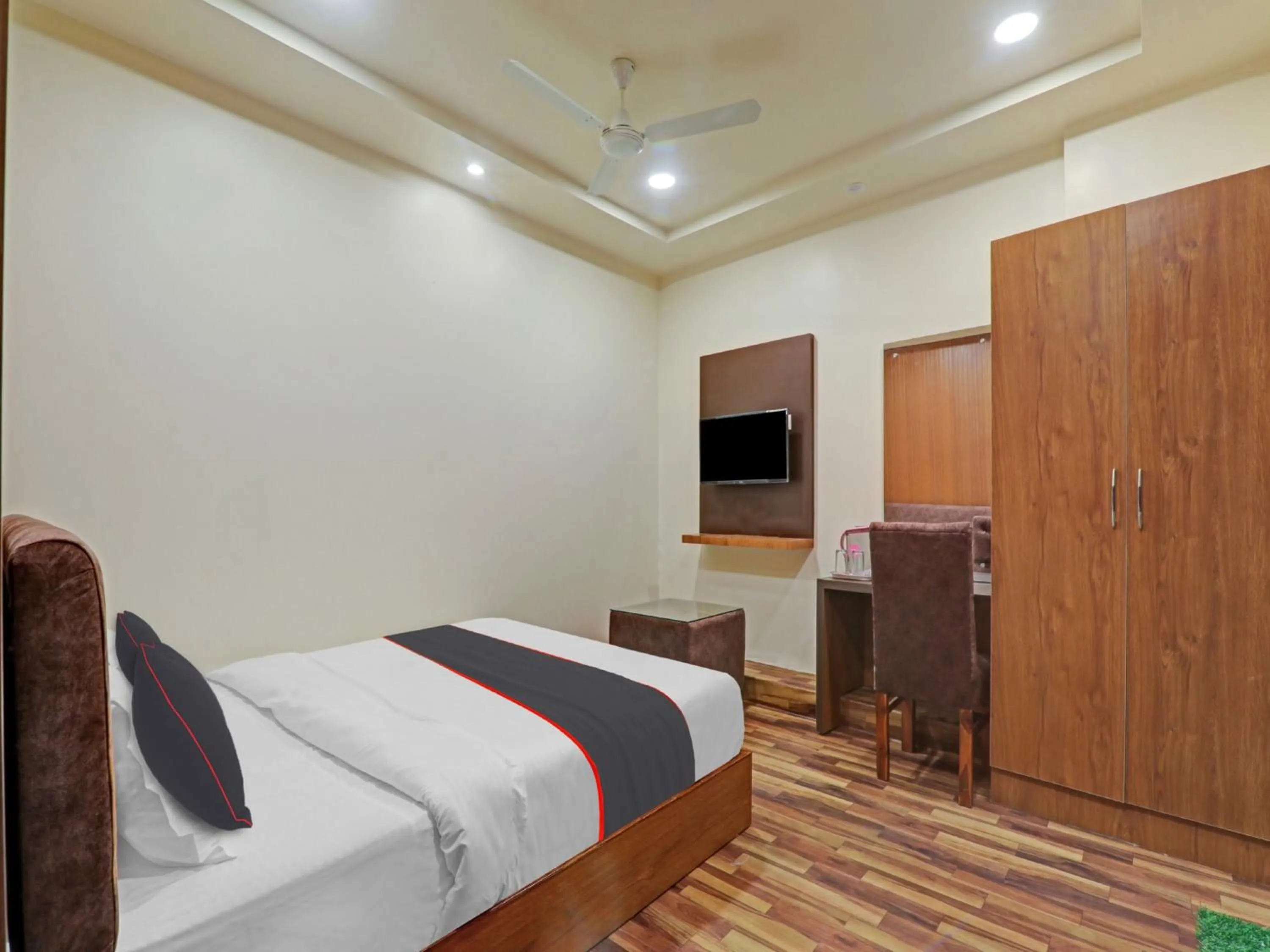 Bedroom, Bed in Hotel O The Ashiyana Inn