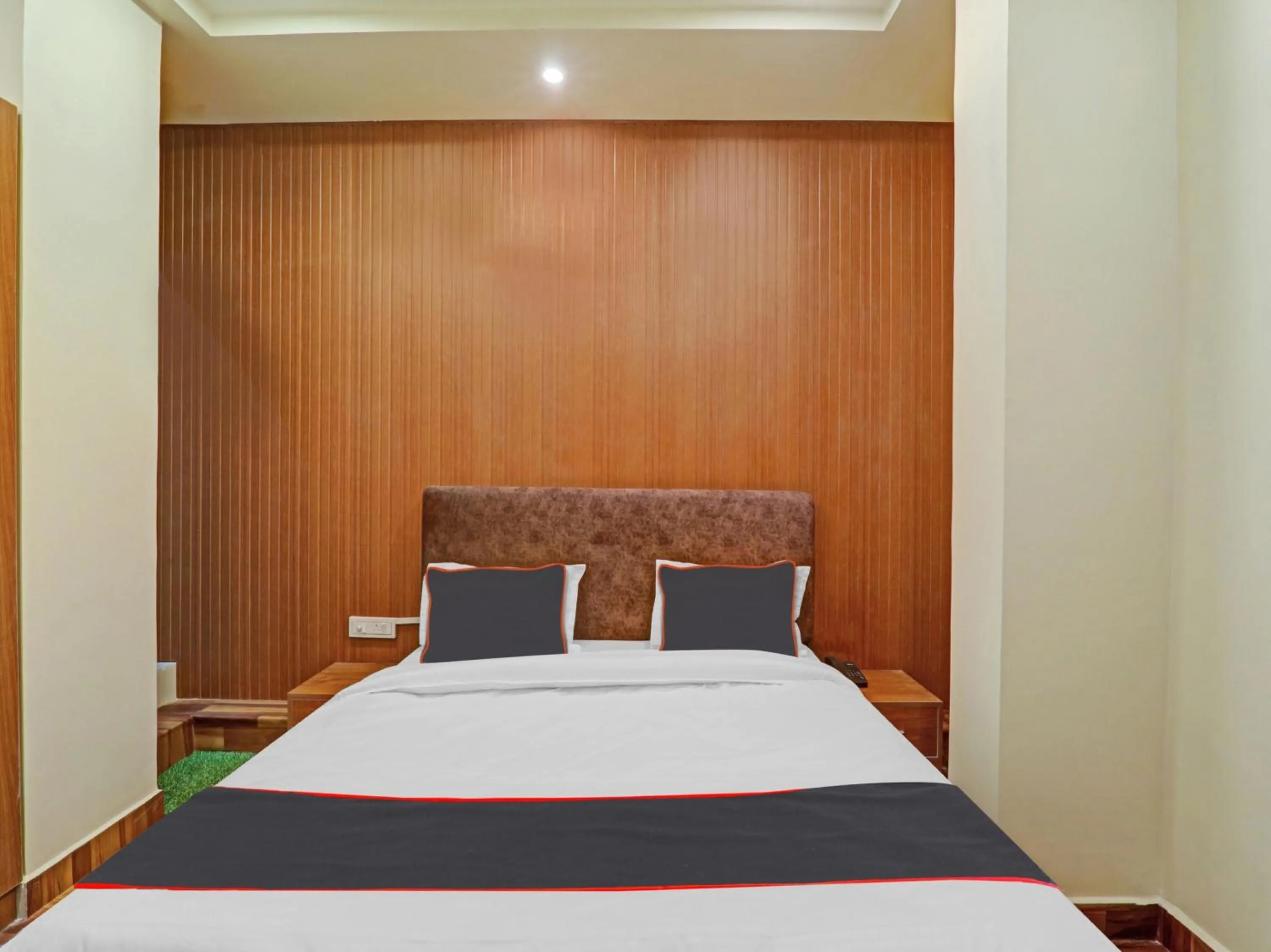 Bedroom, Bed in Hotel O The Ashiyana Inn