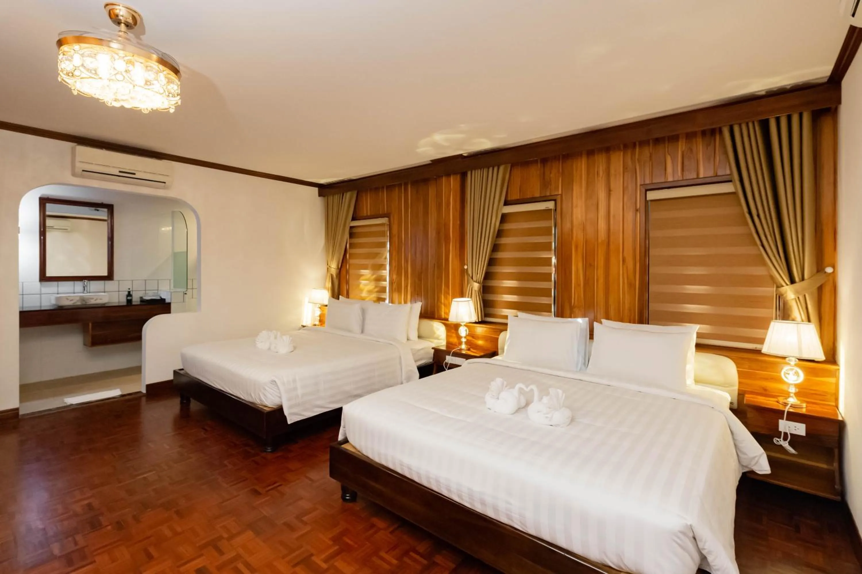 Bedroom, Bed in LuangPrabang Center Hotel