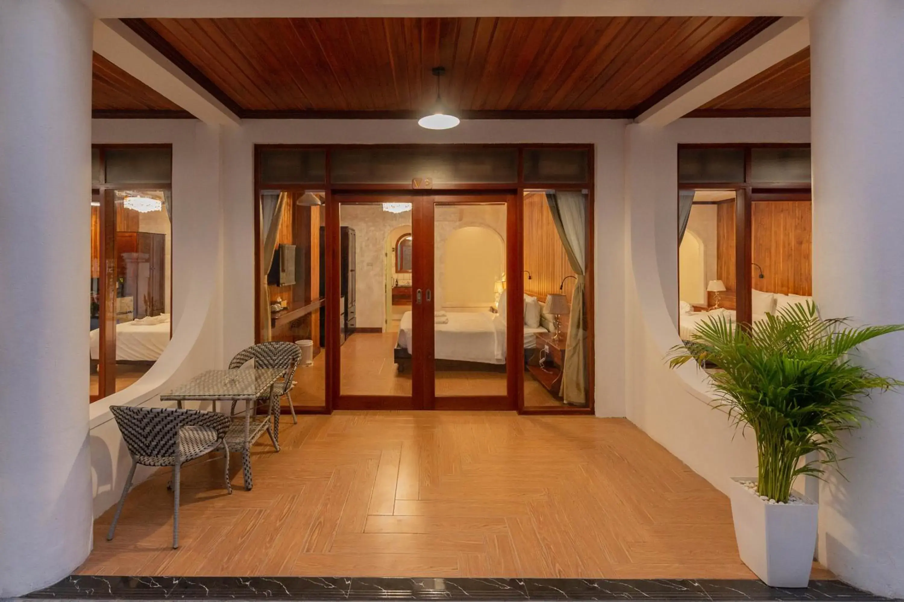 Double Room with Terrace in LuangPrabang Center Hotel Double Room with Terrace in LuangPrabang Center Hotel