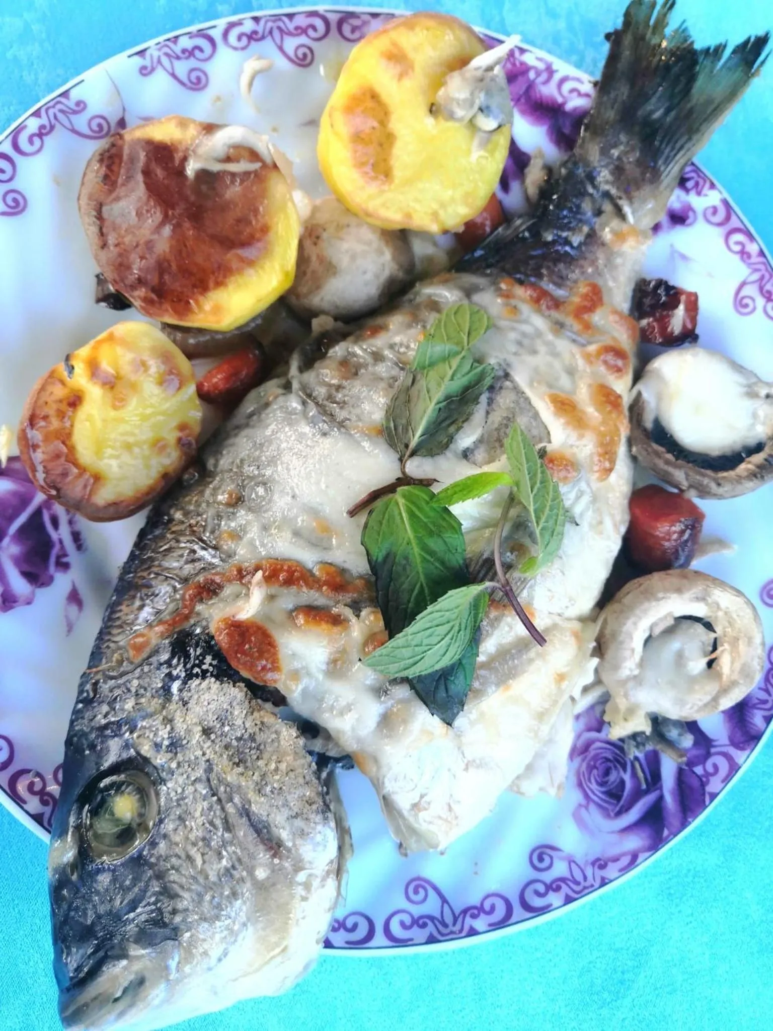 Food and drinks in Hotel My Rose