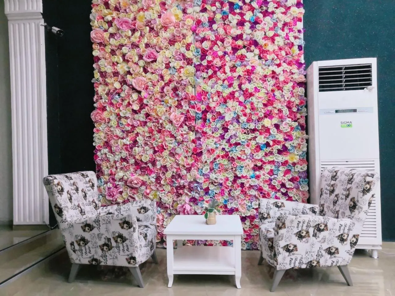 Seating area in Hotel My Rose