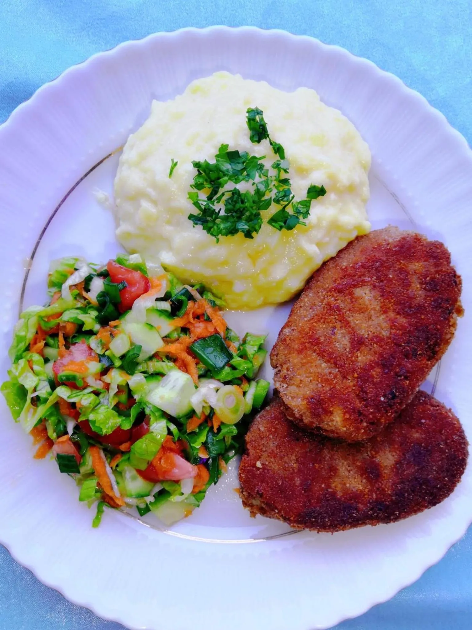 Food and drinks in Hotel My Rose